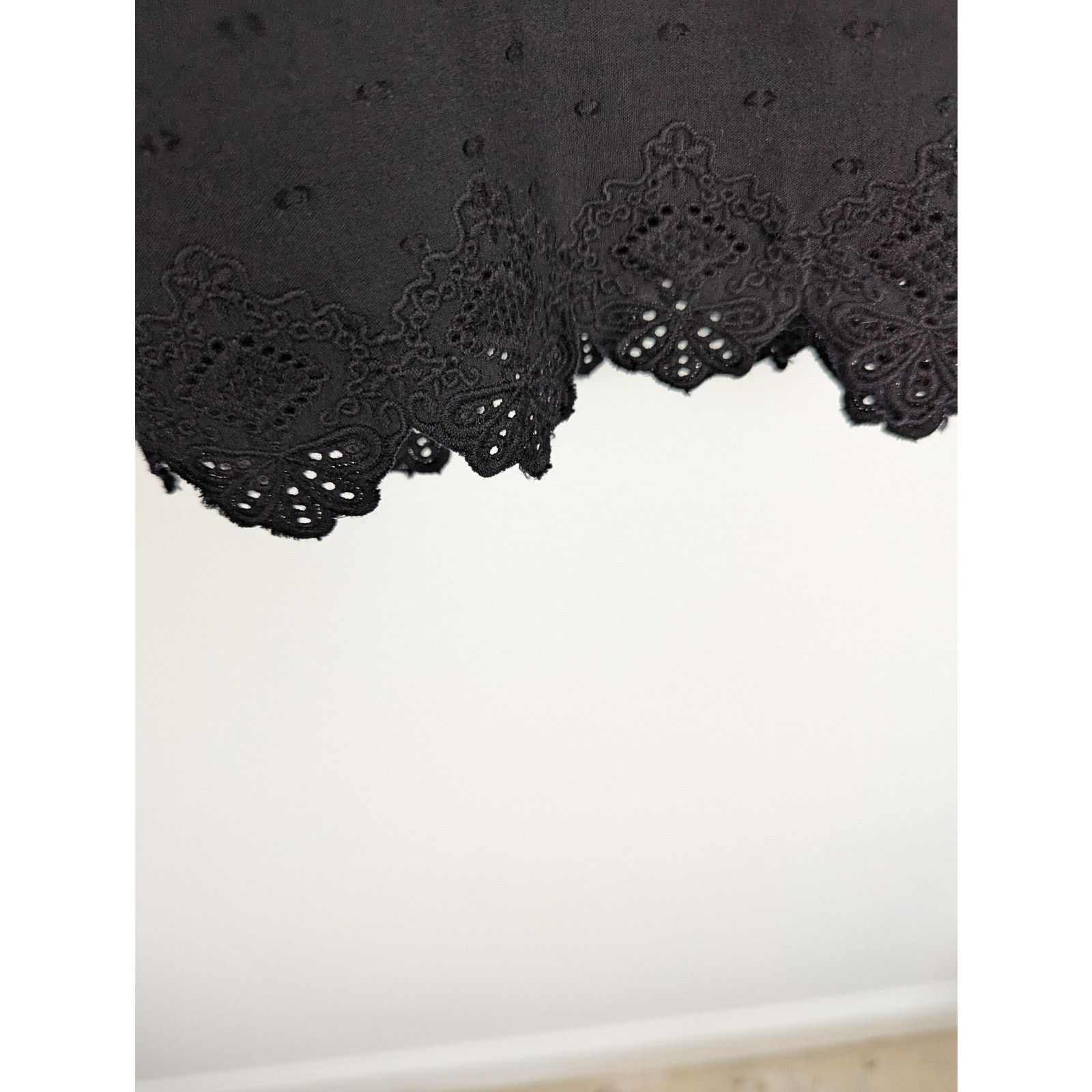 Croft & Barrow Black Eyelet 100% cotton lace trim tunic Sz XL 3 button Size XL / US 12-14 / IT 48-50 - 3 Thumbnail