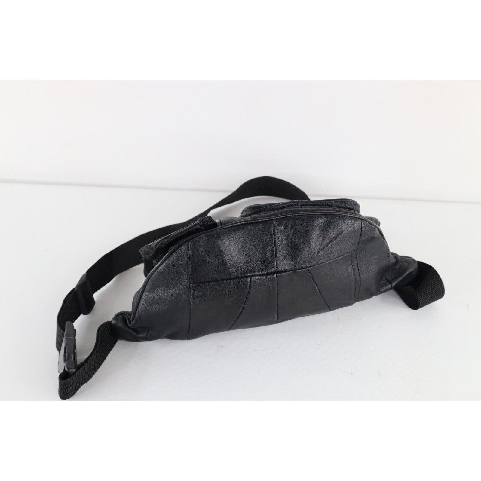 Vintage Vintage 90s Streetwear Leather Festival Fanny Pack Size ONE SIZE - 2 Thumbnail