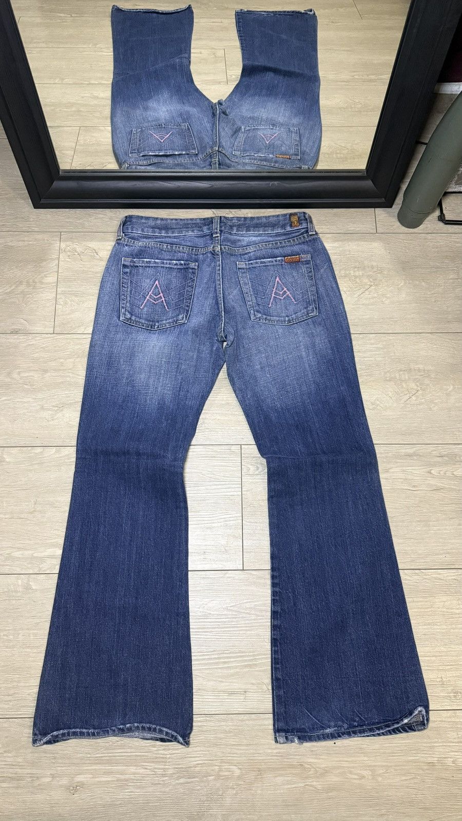 7 For All Mankind Y2K 2000s Women’s 7 For All Mankind Embroidered Flared Jeans Size 31" - 1 Thumbnail