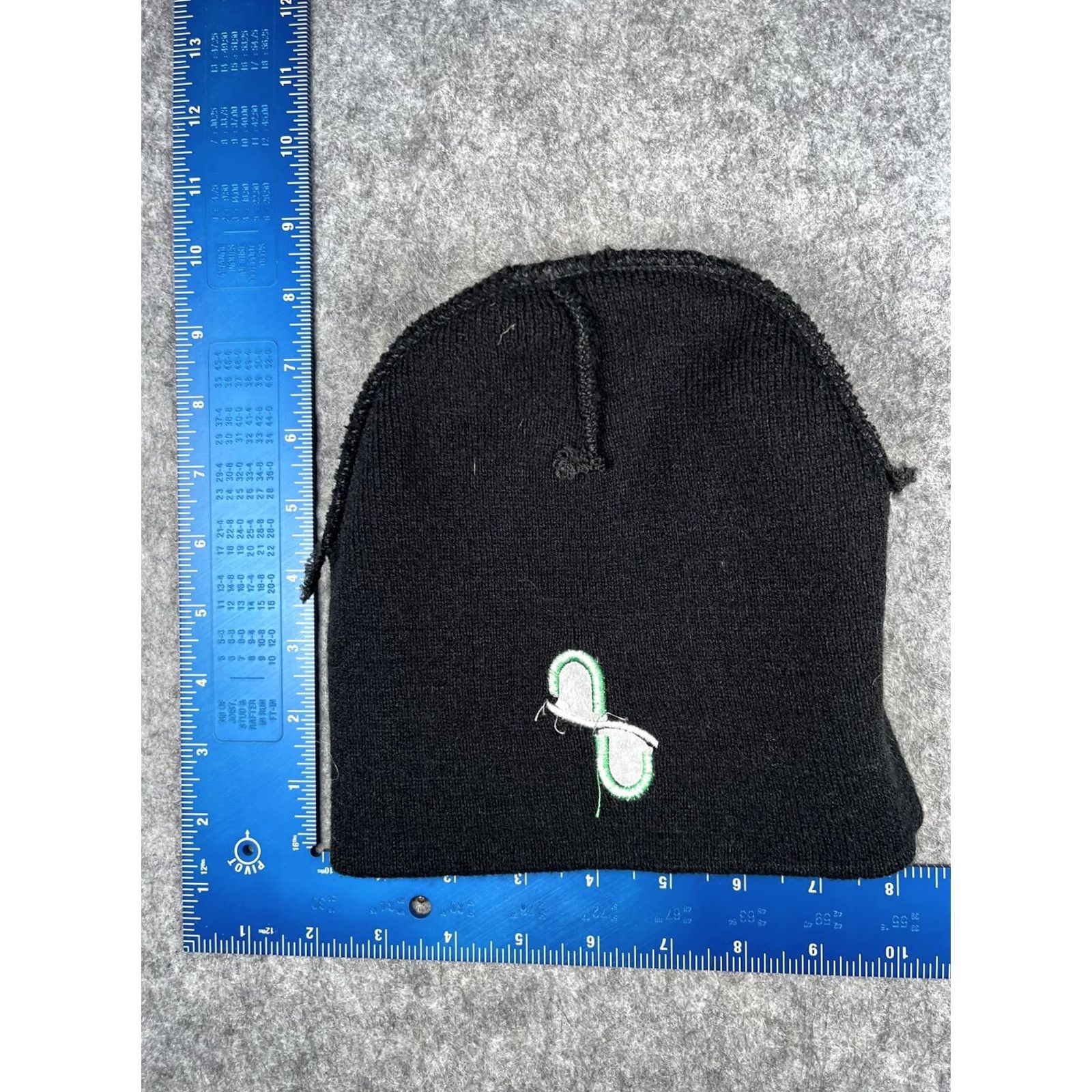 Vintage Yupoong Beanie Hat Mens One Size Black Knit Green Logo Front Embroidery Winter Stretch Acrylic Knit Cap Size ONE SIZE - 5 Thumbnail