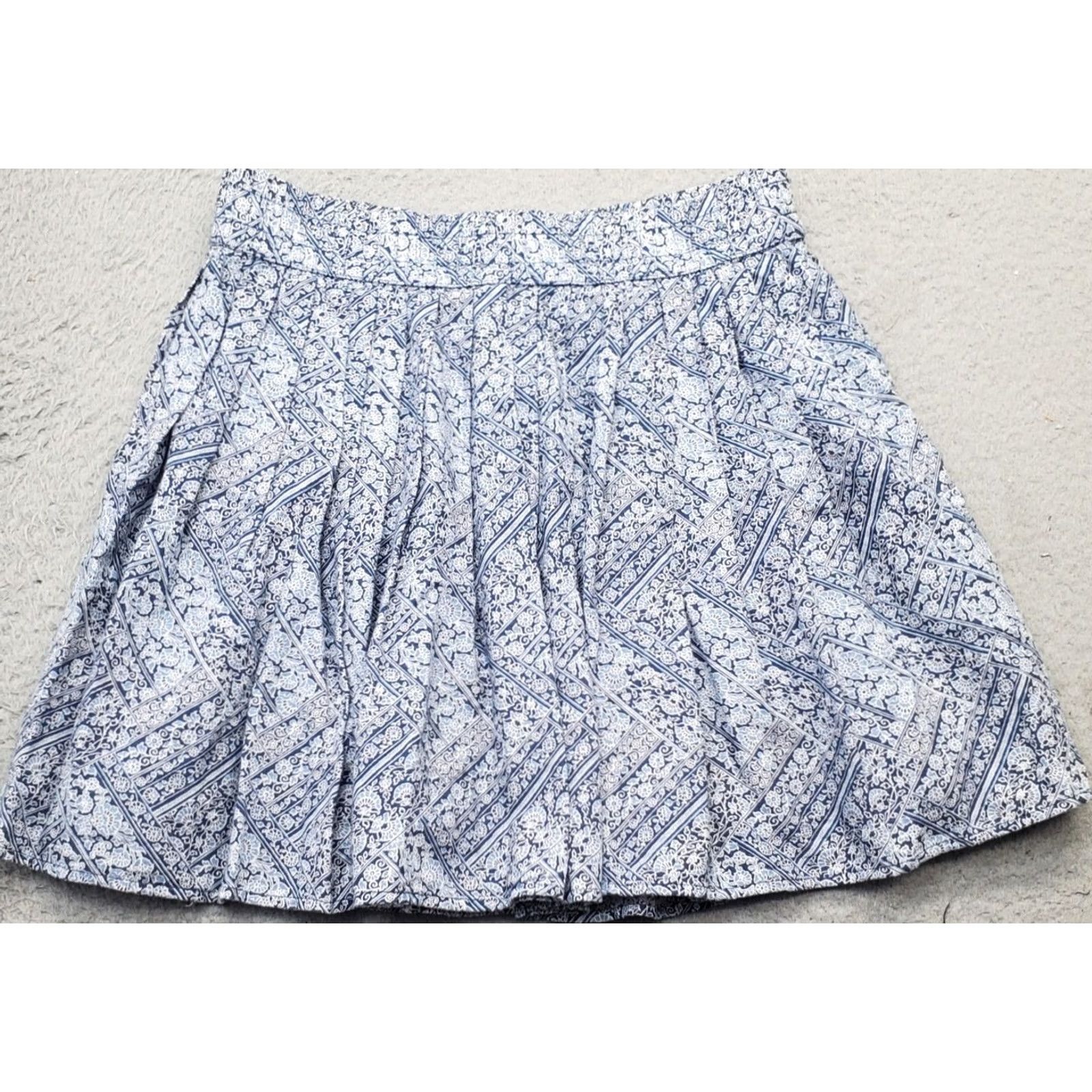 American Eagle Outfitters American Eagle Outfitters Skirt Womens M Multicolor Floral Lined Pleated A-Line Short Casual Womens Size 32" / US 10 / IT 46 - 2 Thumbnail