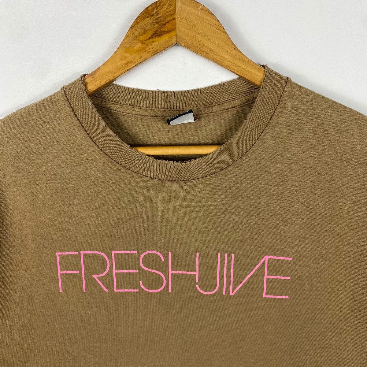 Freshjive × Vintage Vintage 00's FRESHJIVE American Streetwear Brand Distressed Size US XL / EU 56 / 4 - 2 Thumbnail