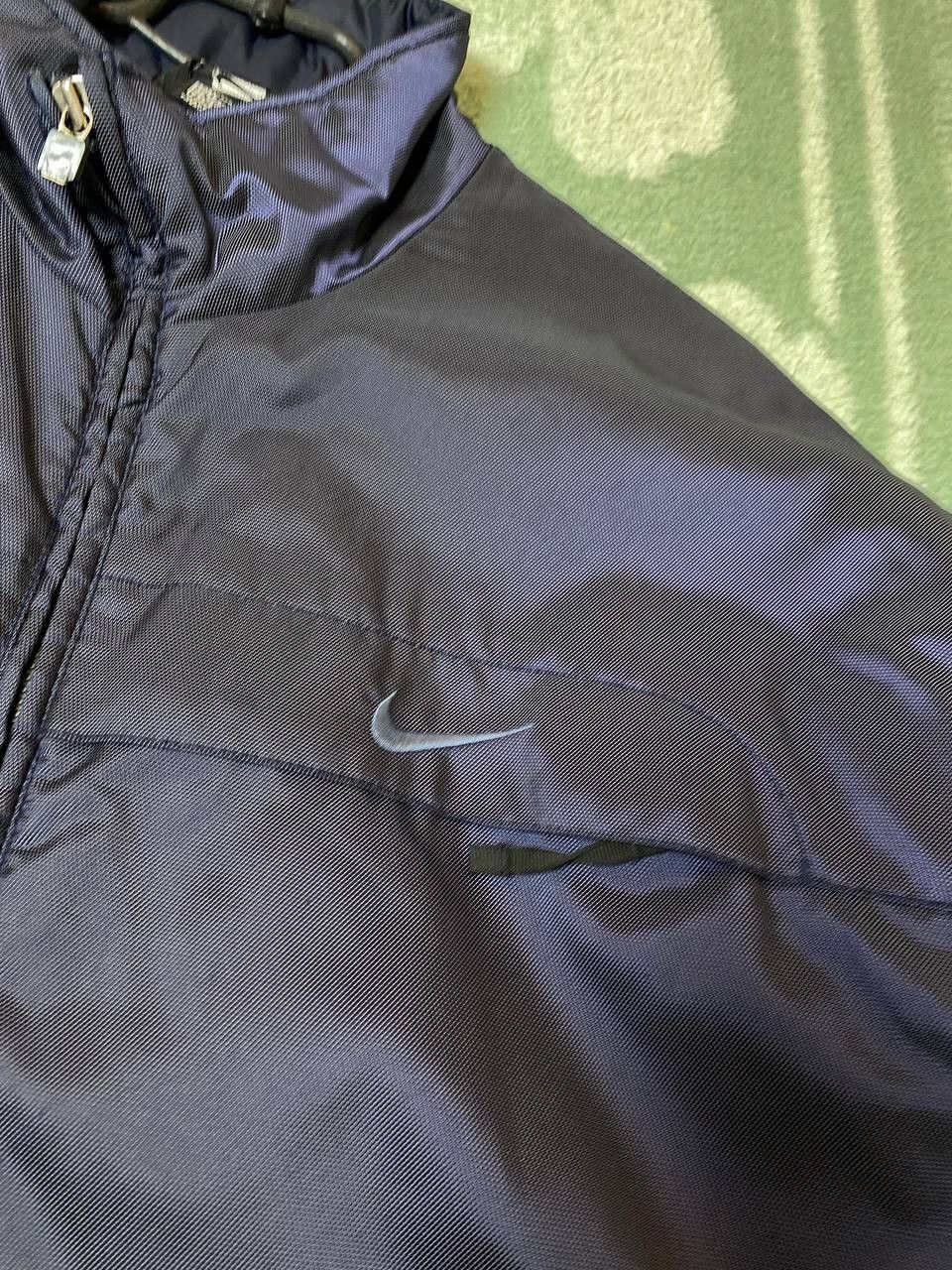Nike Vintage Nike Embroidered Logo Light Jacket Size L Size US L / EU 52-54 / 3 - 11 Thumbnail