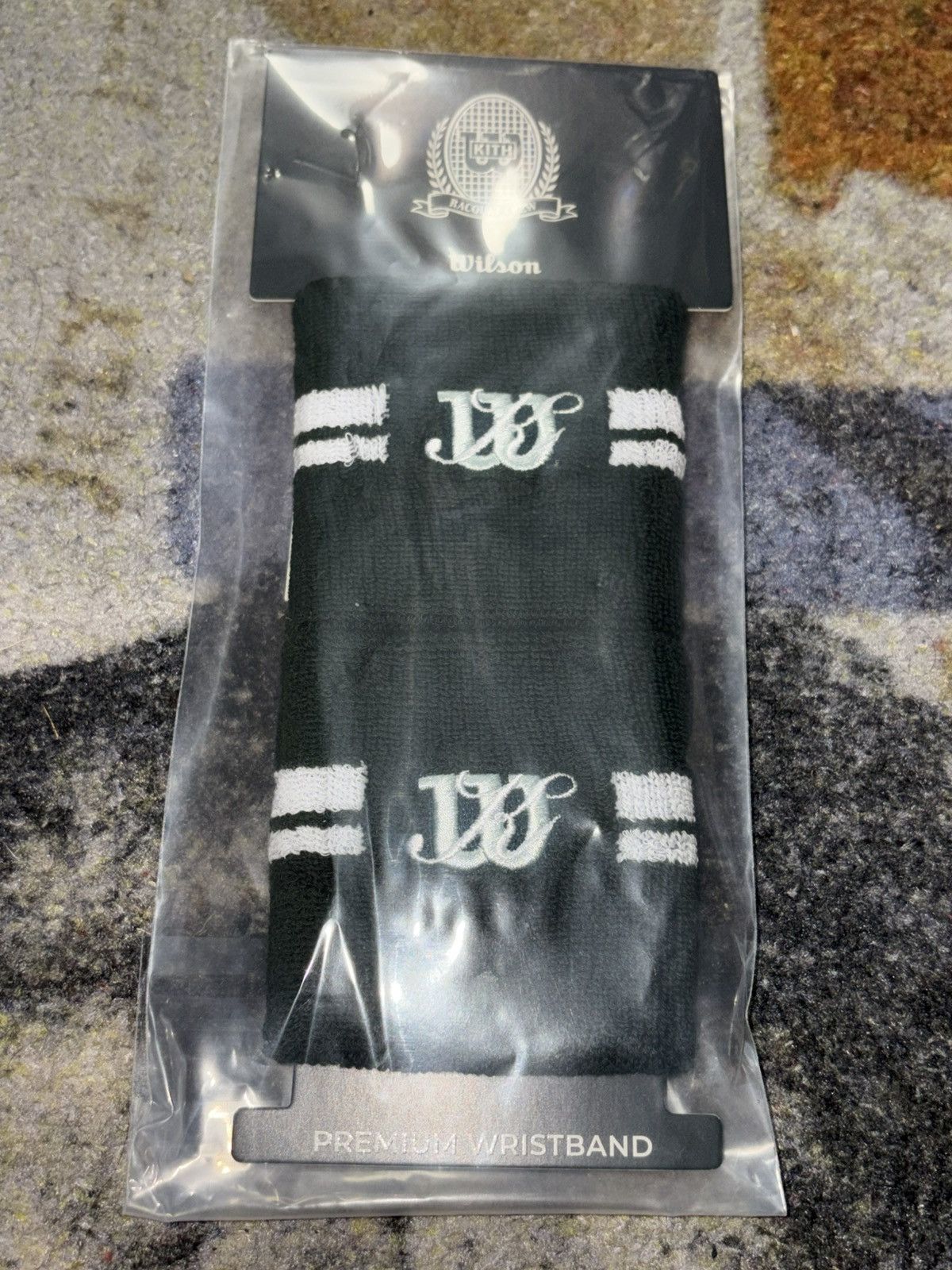 Kith × Ronnie Fieg × Wilson Kith x Wilson Stripe Sweatband Stadium Size ONE SIZE - 1 Thumbnail