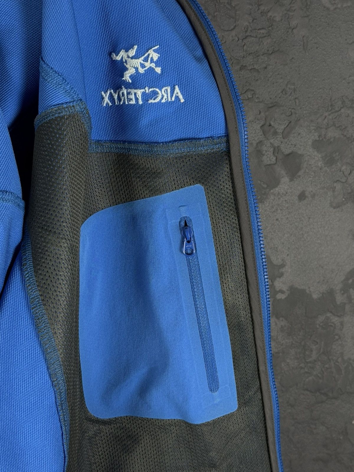 Arc'teryx ARCTERYX Gamma LT Hoody Nylon Blue Softshell Men’s Jacket Size US S / EU 44-46 / 1 - 15 Thumbnail