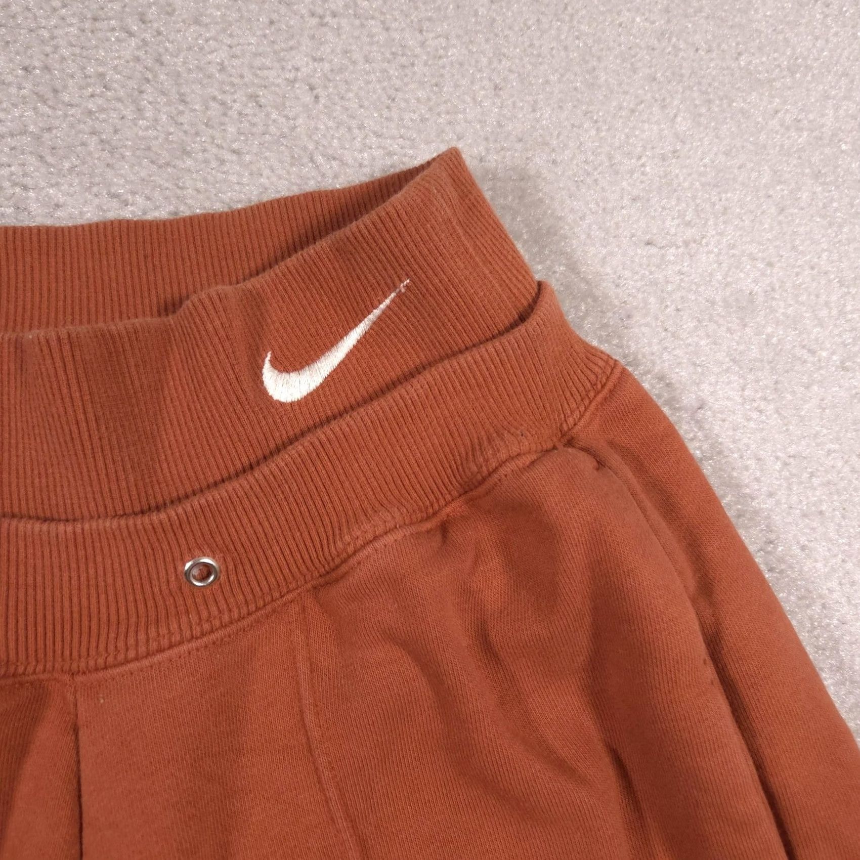 Nike Nike Womens Small Brown Fleece Joggers Sweatpants High Waist Swoosh Logo Size 28" / US 6 / IT 42 - 4 Thumbnail