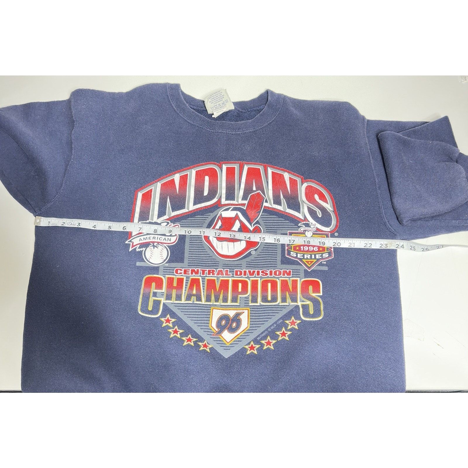 Lee Cleveland Indians Baseball Sweatshirt L 96 Central Champions Size US L / EU 52-54 / 3 - 8 Thumbnail
