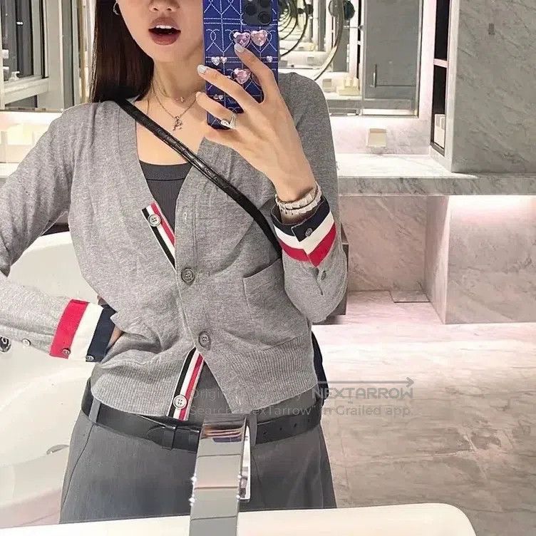 Thom Browne Thom Browne Lightweight V-Neck Gray Knit Cardigan Size XS / US 0-2 / IT 36-38 - 2 Thumbnail
