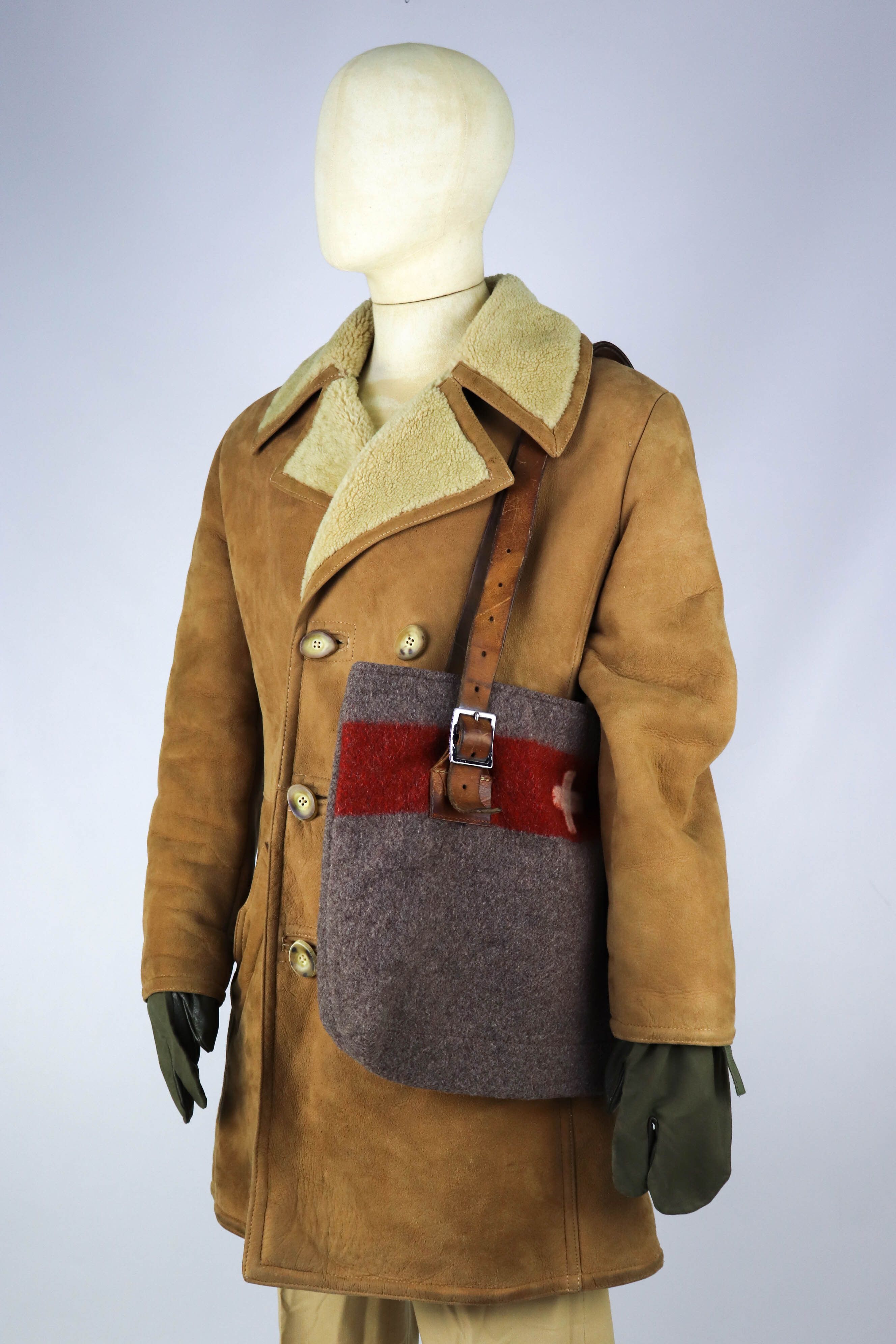 Harrods Vintage Californian Spring Lamb England Made Shearling Coat Size US M / EU 48-50 / 2 - 3 Thumbnail