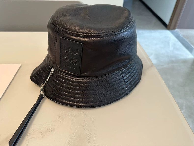 Loewe LOEWE sizeM A small sheepskin fisherman's hat with a zipper Size ONE SIZE - 2 Thumbnail