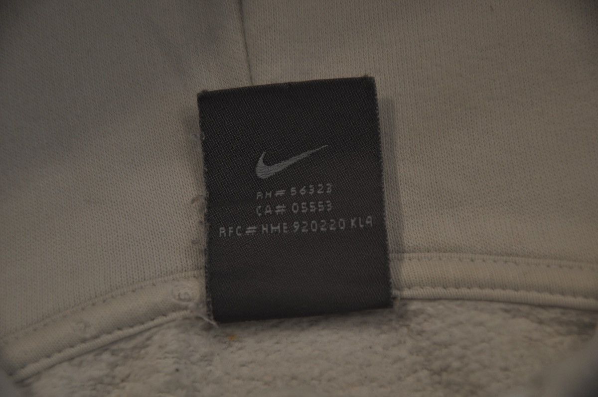 Nike × Vintage Vintage Cream Large Nike Hoodie Size US L / EU 52-54 / 3 - 8 Thumbnail