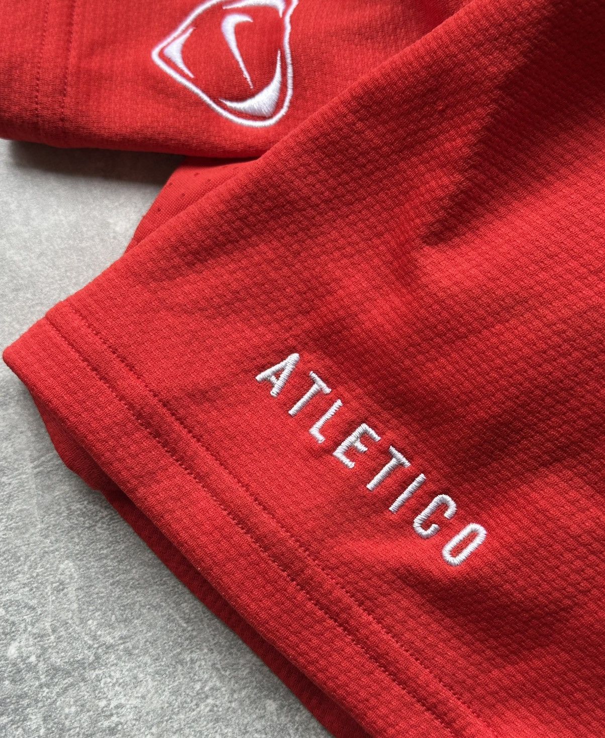 Nike Nike Total 90 Atletico Madrid Vintage Training Shirt Size XL Size US XL / EU 56 / 4 - 6 Thumbnail