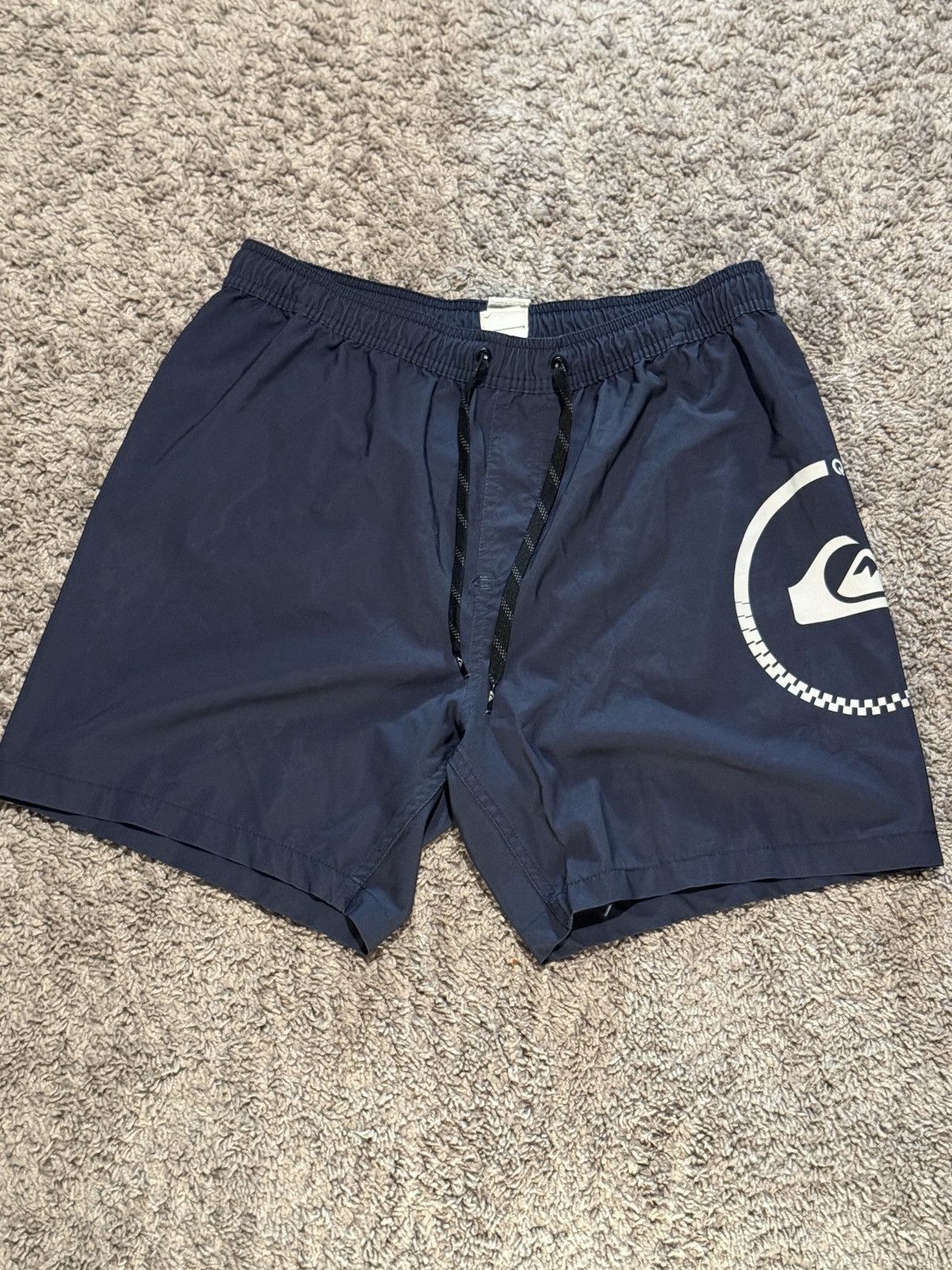 Quiksilver Nice pair of Quiksilver shorts surfing shorts Size US 34 / EU 50 - 2 Thumbnail