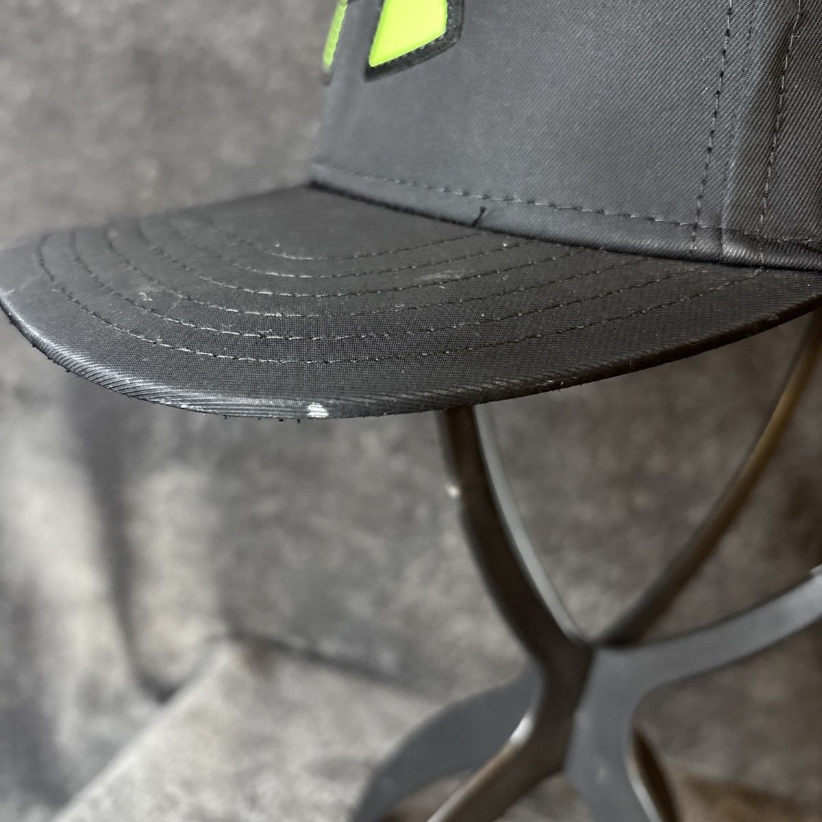 Other Under Armour Youth Heat Gear Black Green NFL Combine OS Size ONE SIZE - 5 Thumbnail