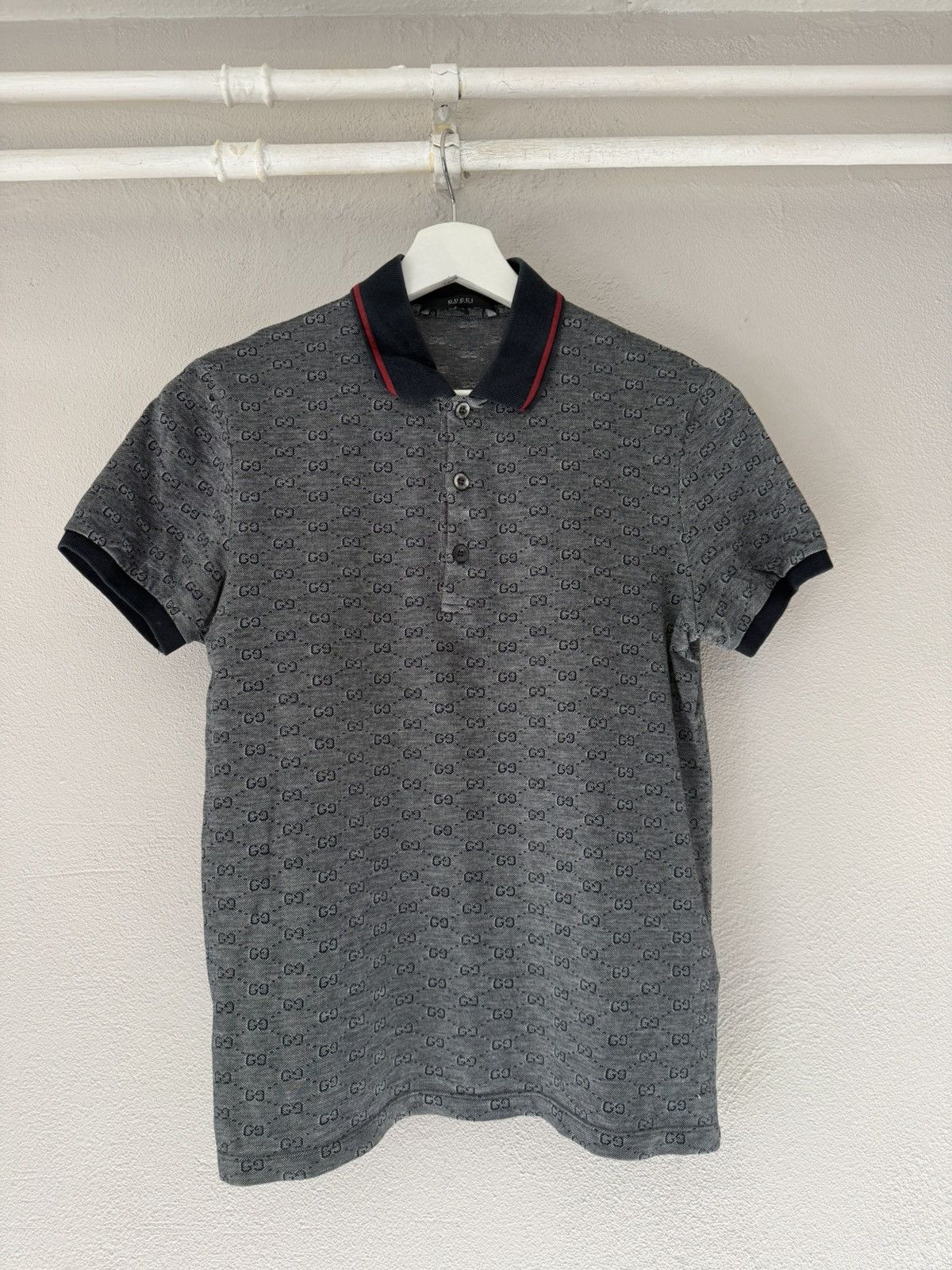 Gucci Monogram Cotton Polo with Navy Tipped Collar Size US S / EU 44-46 / 1 - 1 Thumbnail