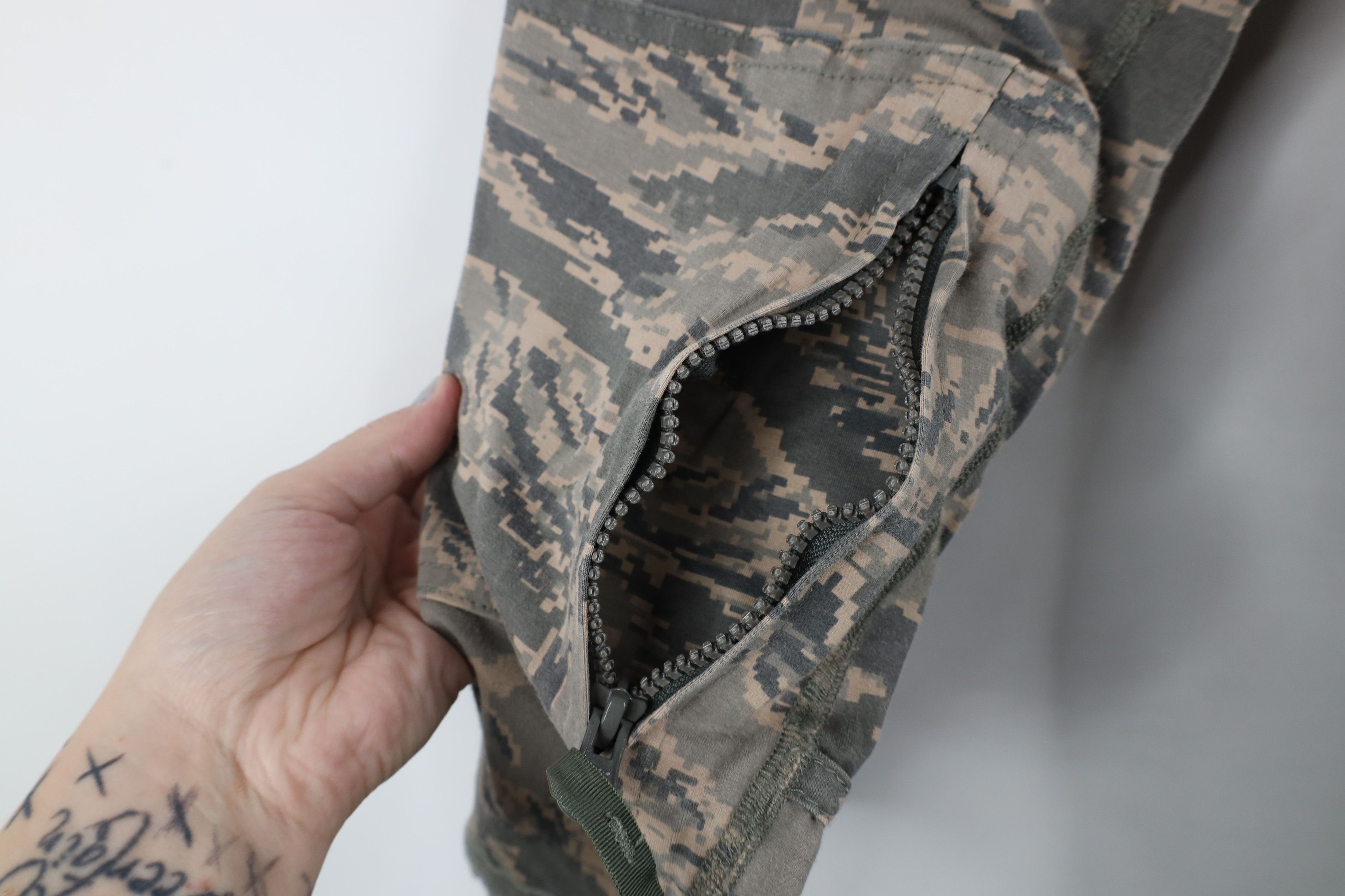Massif × Vintage Massif Digi Camouflage Airman Battle Long Sleeve Shirt Size US M / EU 48-50 / 2 - 6 Thumbnail