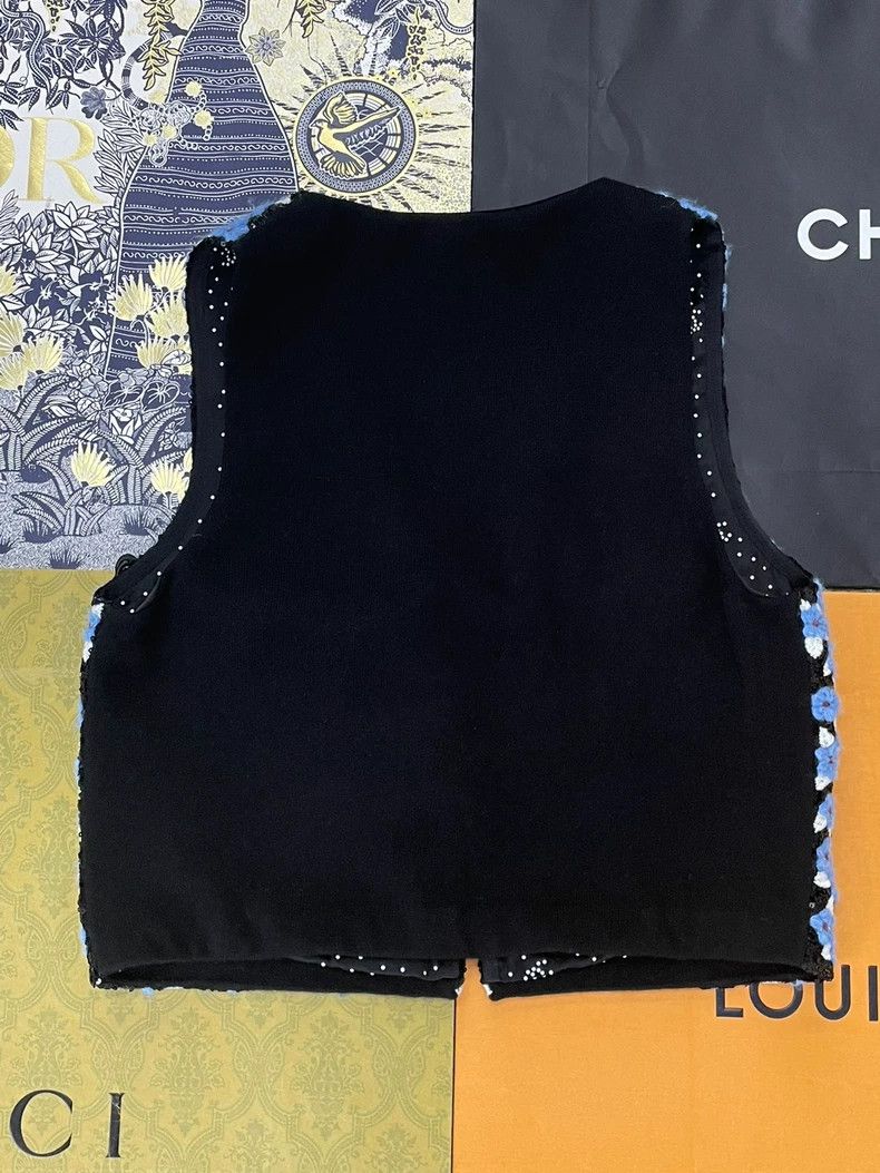 Chanel Chanel 24B blue knitting flower sequin cashmere vest Size XS / US 0-2 / IT 36-38 - 4 Thumbnail