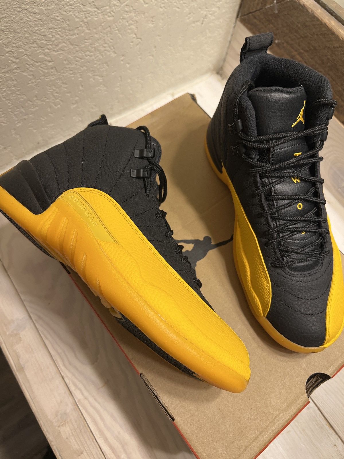 Jordan Brand × Nike Air Jordan 12 Retro University Gold Size US 8.5 / EU 41-42 - 3 Thumbnail