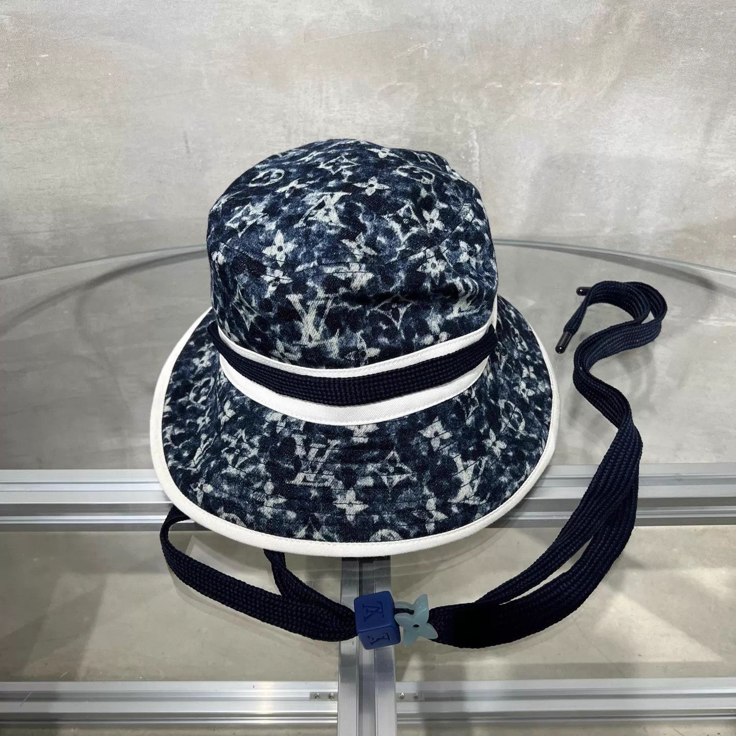Louis Vuitton LV all over print blue bucket hat Size ONE SIZE - 1 Thumbnail