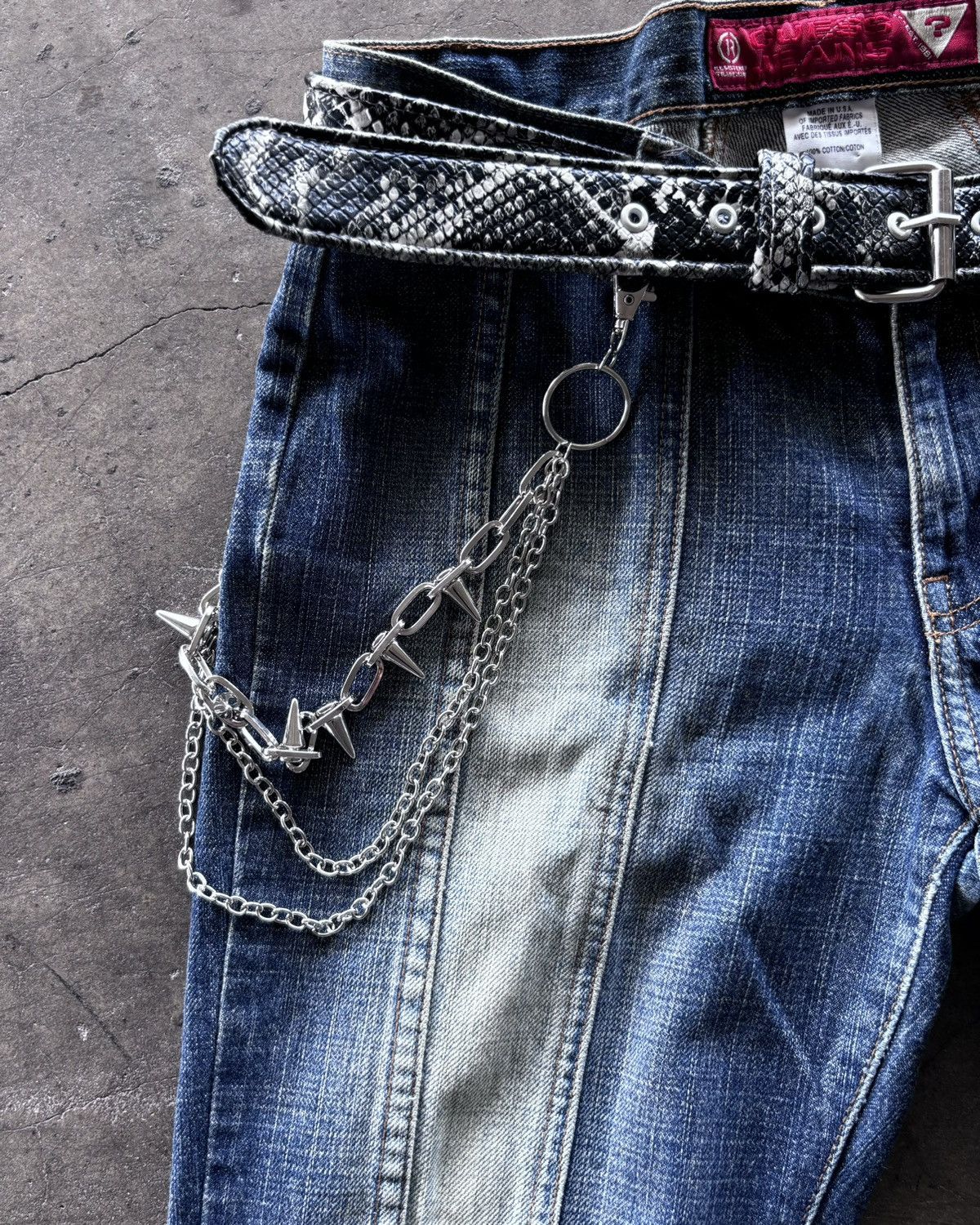 If Six Was Nine × Japanese Brand × Le Grande Bleu (L.G.B.) Guess Mudwash Flared Denim Jeans Size US 27 - 4 Thumbnail