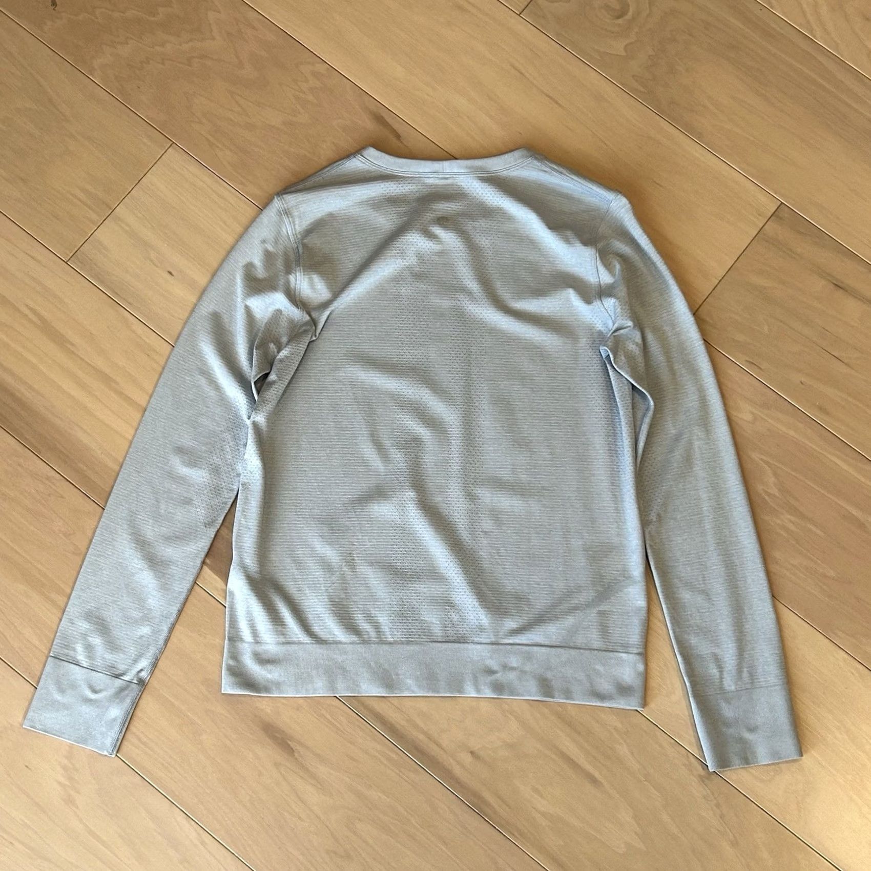 Lululemon VINTAGE Distressed Lululemon Swiftly Relaxed Top Long Sleeve Women’s 6 Size M / US 6-8 / IT 42-44 - 4 Thumbnail