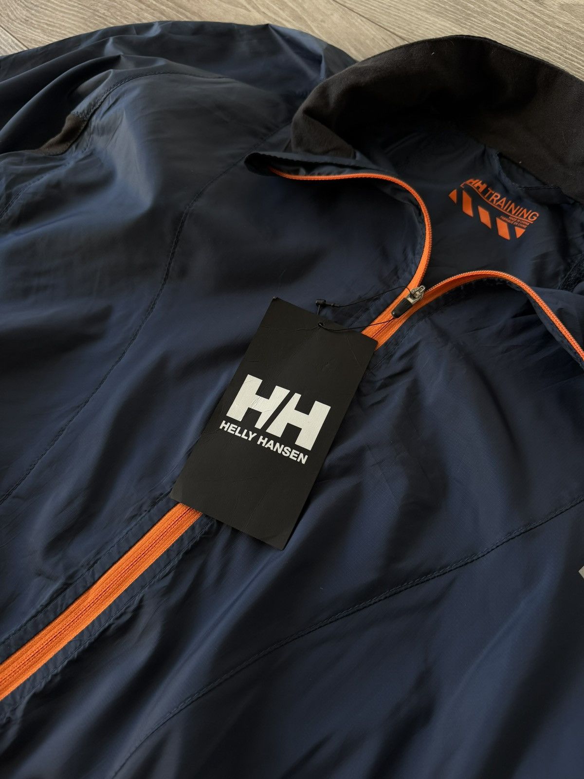 Helly Hansen ‼️HELLY HANSEN New With Tags Packable Big Logo JACKET ‼️ Size US L / EU 52-54 / 3 - 6 Thumbnail