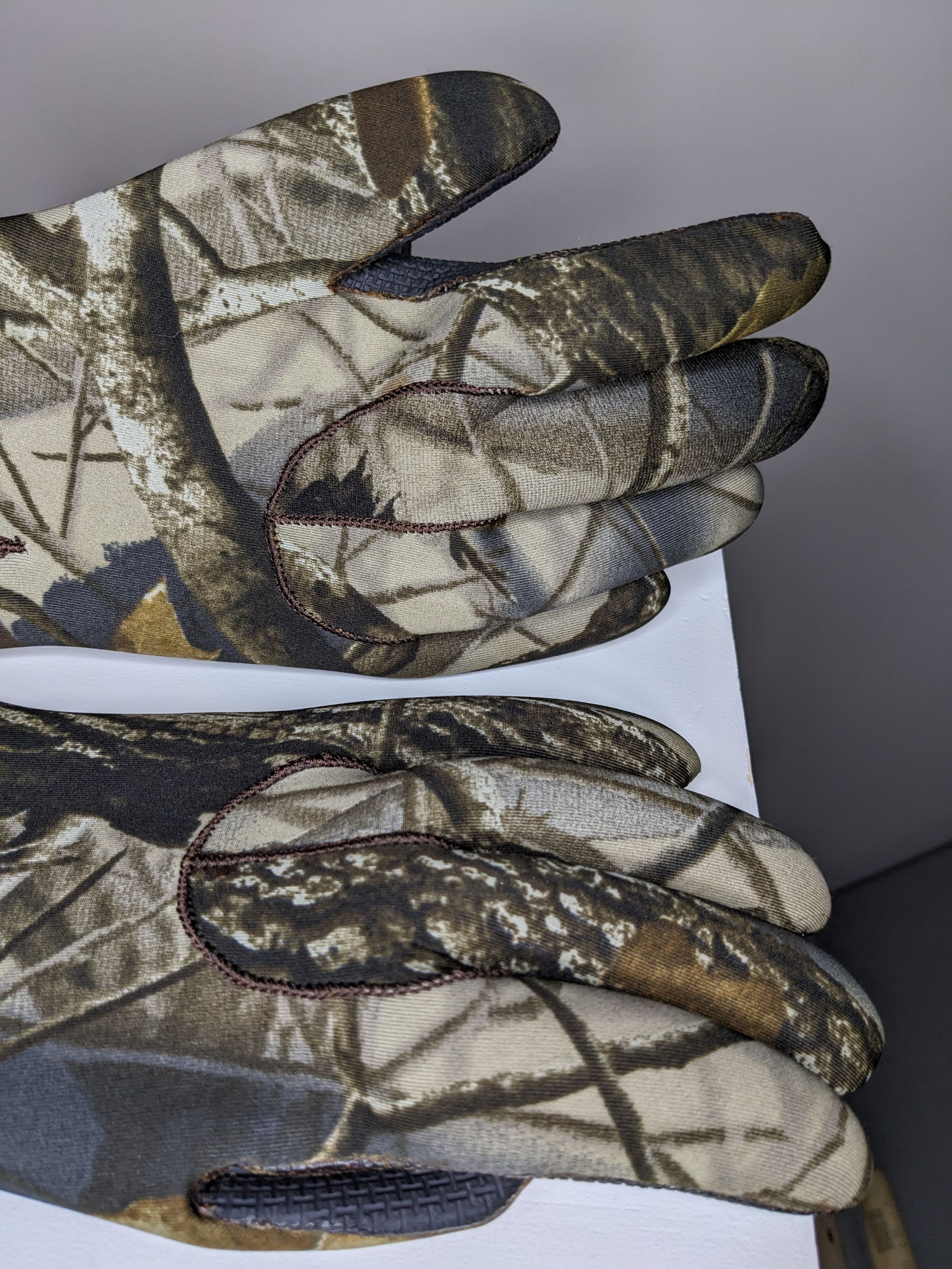 Realtree Gates Realtree Camo Neoprene Hunting Work Gloves Rubber Grip Size ONE SIZE - 6 Thumbnail
