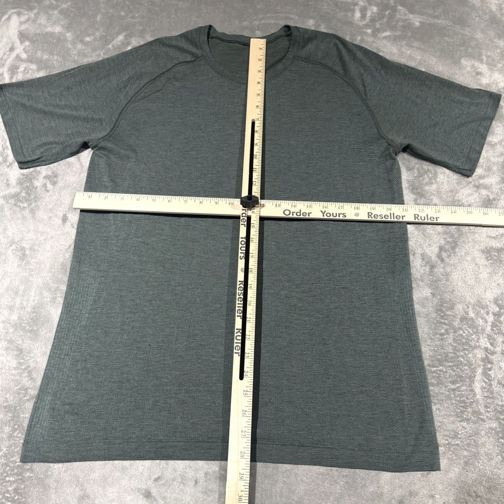 Lululemon Lululemon Metal Vent Shirt XL Short Sleeve Green Gym Training Workout Men Regular T-Shirt Jersey Athletic Stretch Size US XL / EU 56 / 4 - 4 Thumbnail