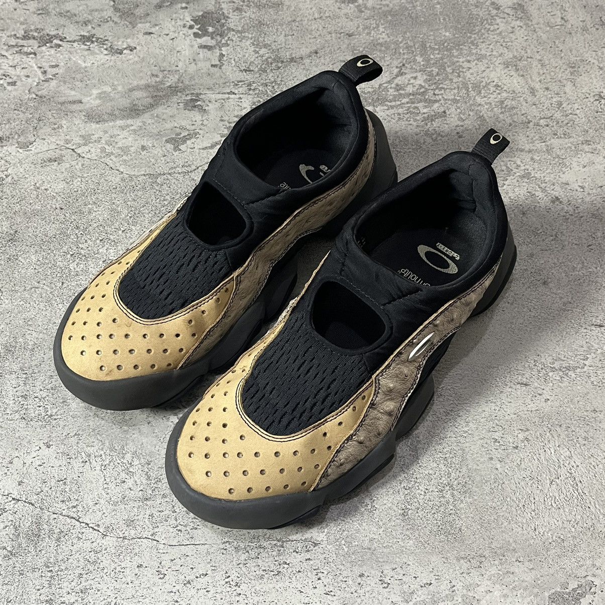 Brain Dead × Oakley Brain Dead x Oakley Ostrich Flesh - Castle Black Size US 10 / EU 43 - 2 Thumbnail