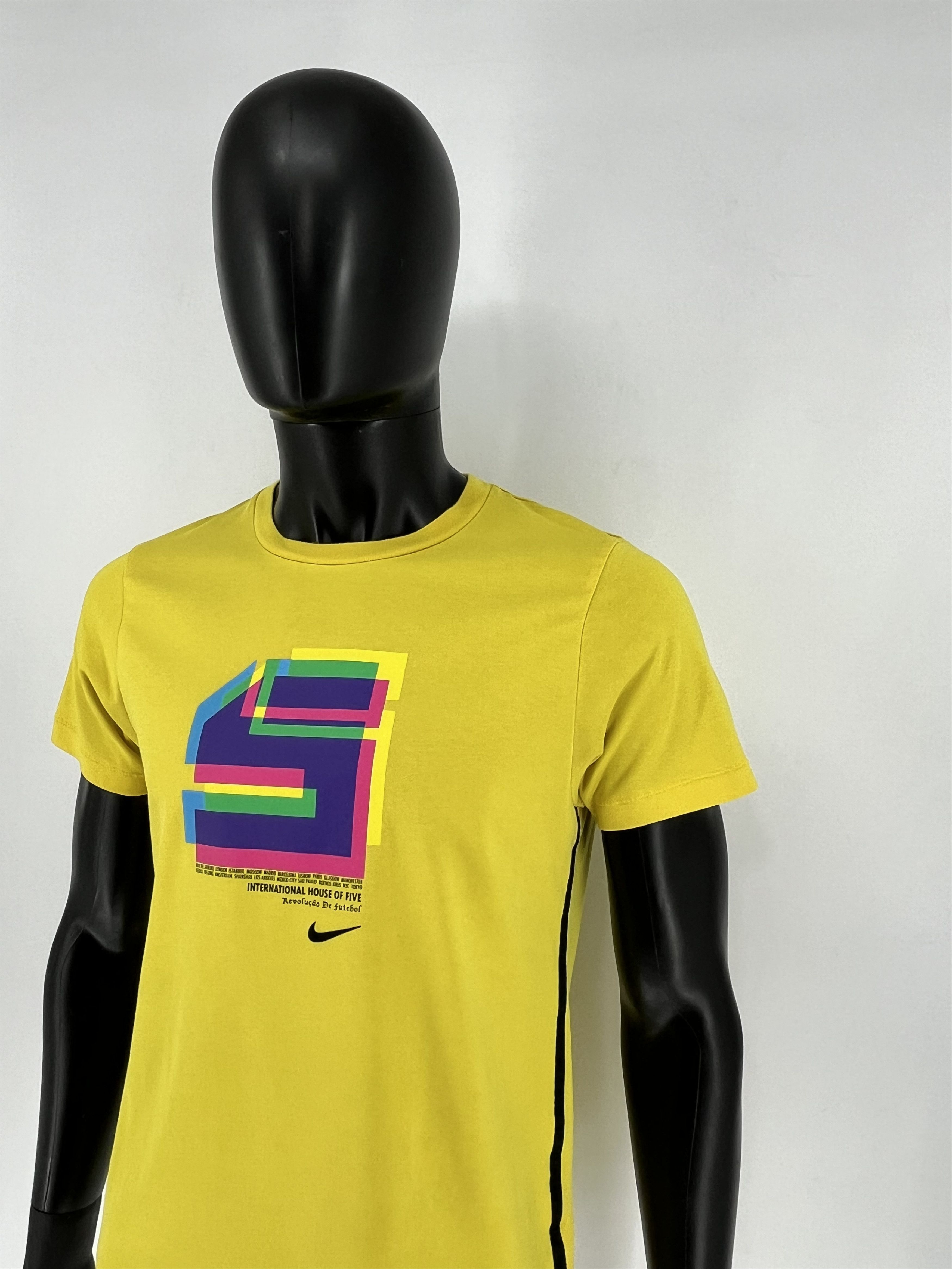 Nike × Vintage Nike fit International House Of 5 Revolucao De Futebol Tee Size US M / EU 48-50 / 2 - 4 Thumbnail