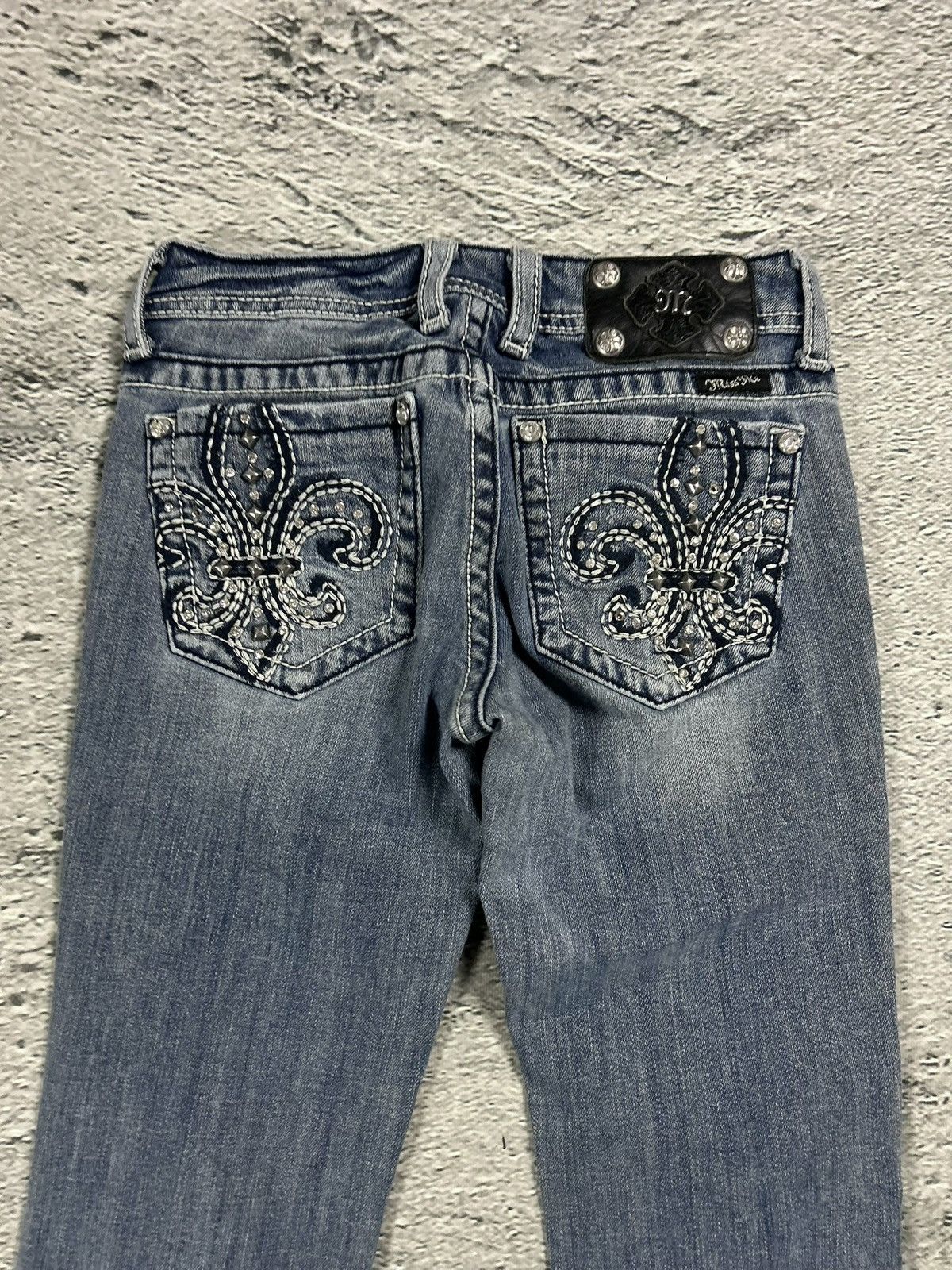 Miss Me Miss Me flared bootcut white stitching denim vintage y2k Size 26" / US 2 / IT 38 - 2 Thumbnail