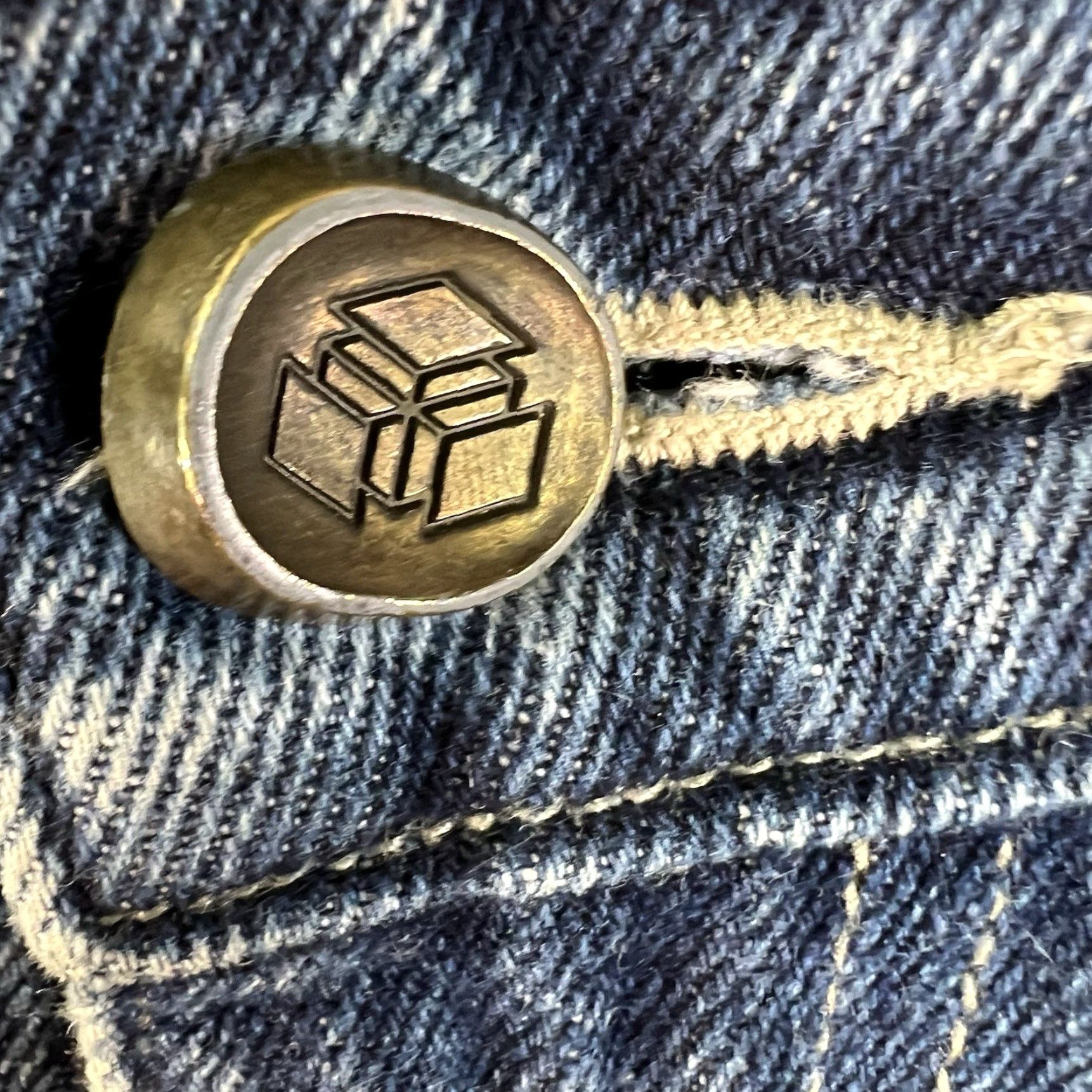 Vintage VINTAGE Phys.sci. Cargo Shorts Men 32 Blue Distressed 90s Mid Rise 12in Inseam Cotton Casual Summer Shorts Mens Size US 32 / EU 48 - 4 Thumbnail