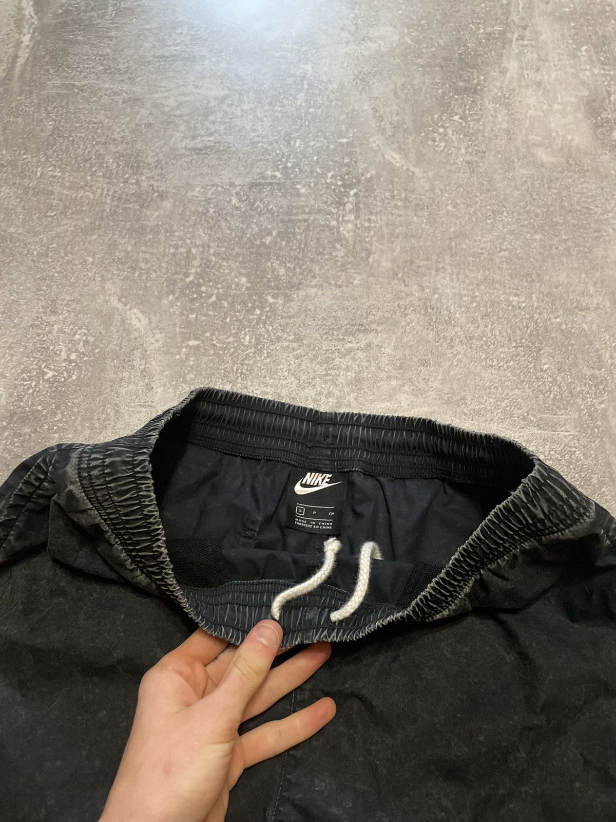 Nike × Vintage Vintage Nike Black Washed Shorts Y2K Size US 30 / EU 46 - 7 Thumbnail