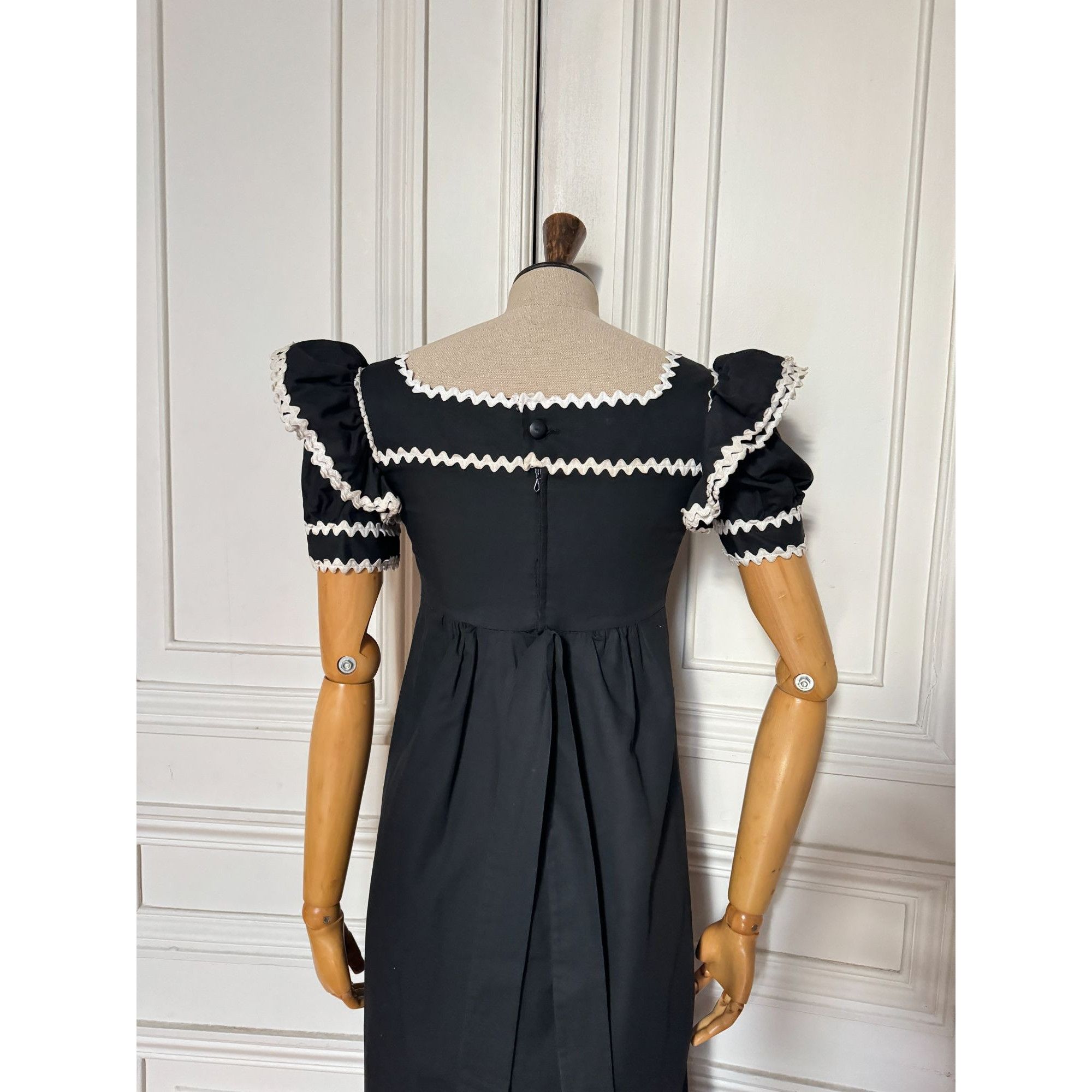 Yves Saint Laurent 1977 Black Cotton Paysanne Dress Size XS / US 0-2 / IT 36-38 - 4 Thumbnail