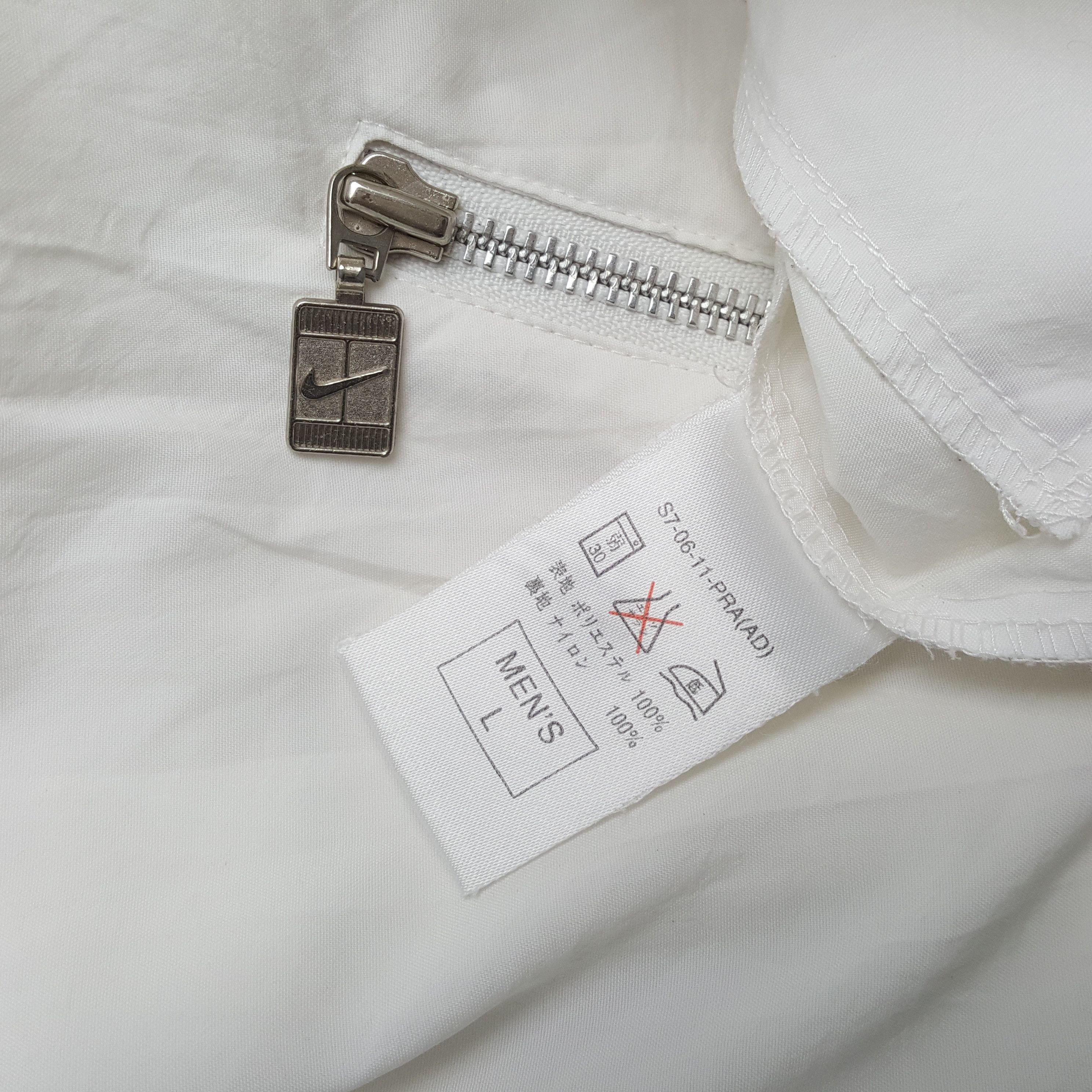 Nike × Vintage Vintage NIKE Court Tennis Sportswear Windbreaker Jacket Size US L / EU 52-54 / 3 - 7 Thumbnail