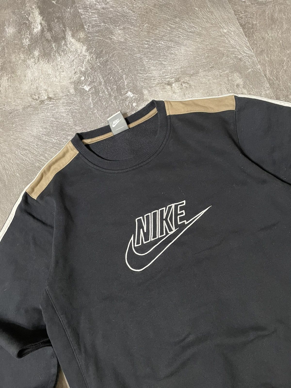 Nike Vintage Nike Crewneck Sweatshirt Big Central Swoosh Logo Size US M / EU 48-50 / 2 - 2 Thumbnail