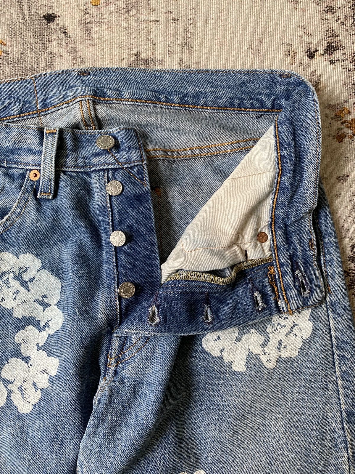 DENIM TEARS × Levi's Levi’s X Denim Tears Jeans Size US 29 - 17 Thumbnail