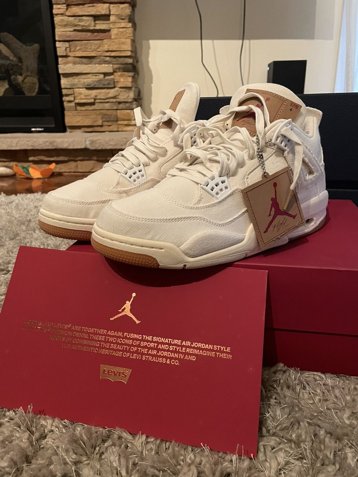 Jordan Brand × Levi's Jordan 4 White Levi Blank Tag sz 9 Size US 9 / EU 42 - 1 Thumbnail