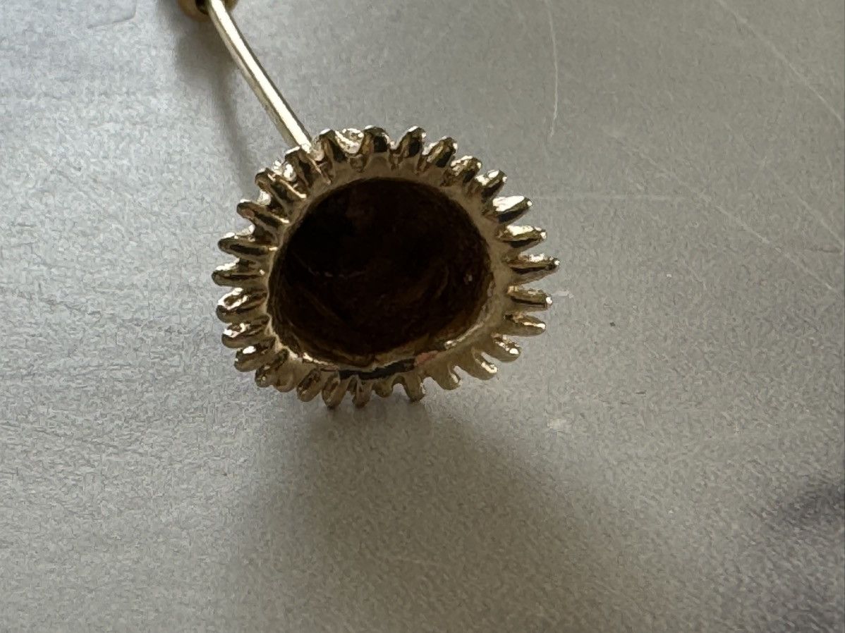 Vintage Golden brooch ribbed textured cup floral tulip vintage Size ONE SIZE - 4 Thumbnail
