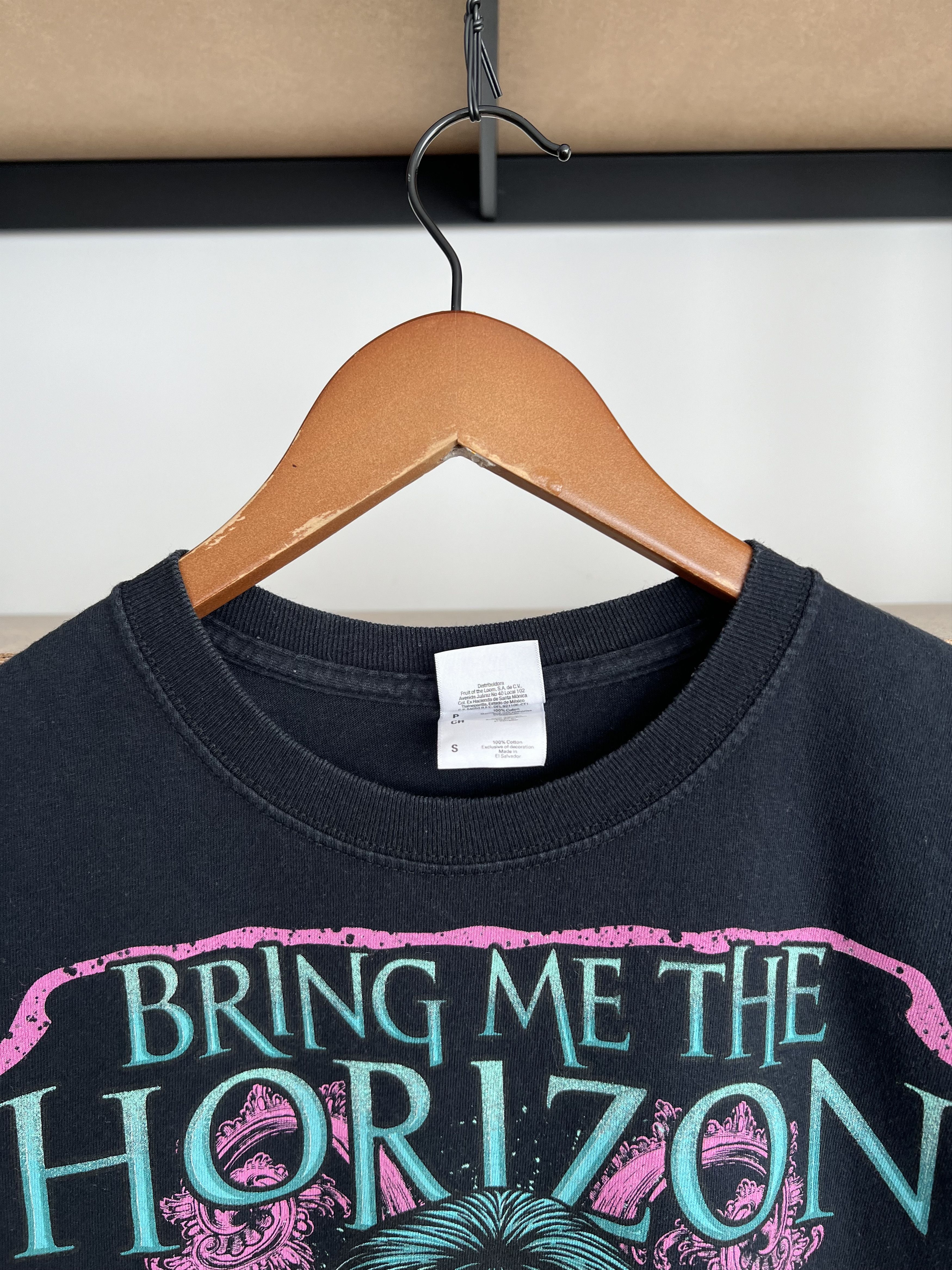 Band Tees Vintage 2011 Bring Me the Horizon Emo Band Black T-shirt Size US S / EU 44-46 / 1 - 8 Thumbnail