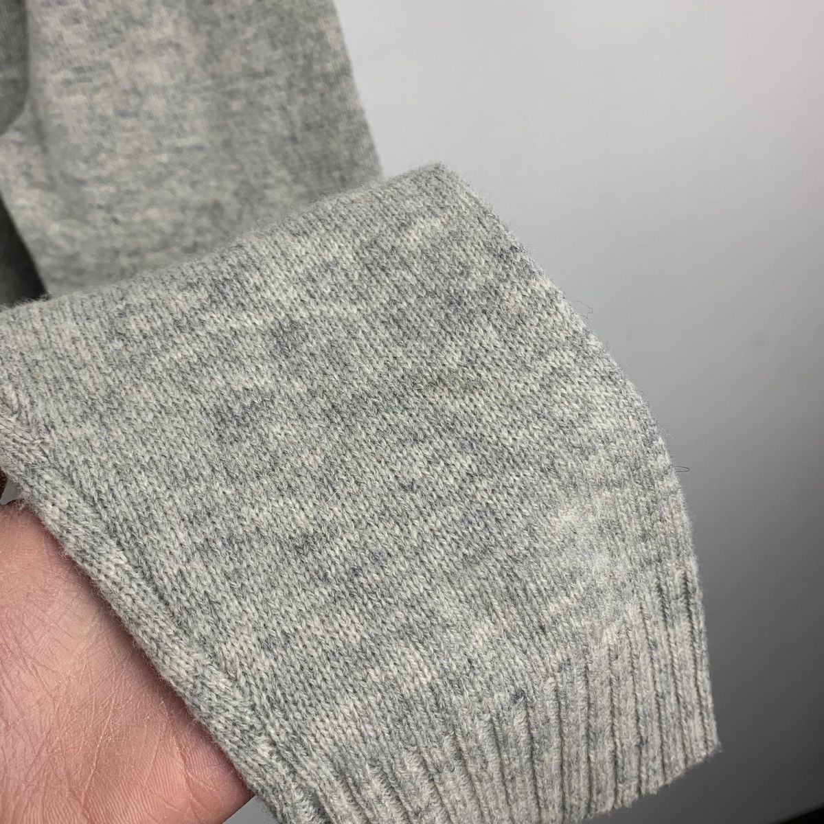 Nike Vintage Nike Swoosh Wool Sweater Gray Size XL Long Sleeve Size US XL / EU 56 / 4 - 21 Thumbnail