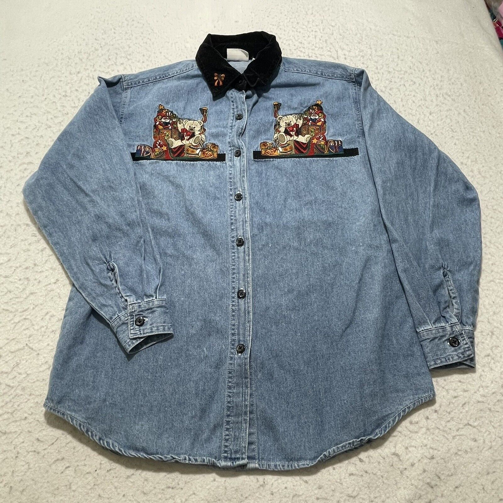 Vintage Vintage Bobbie Brooks Button Up Denim Shirt Christmas Toys Size S / US 4 / IT 40 - 1 Thumbnail