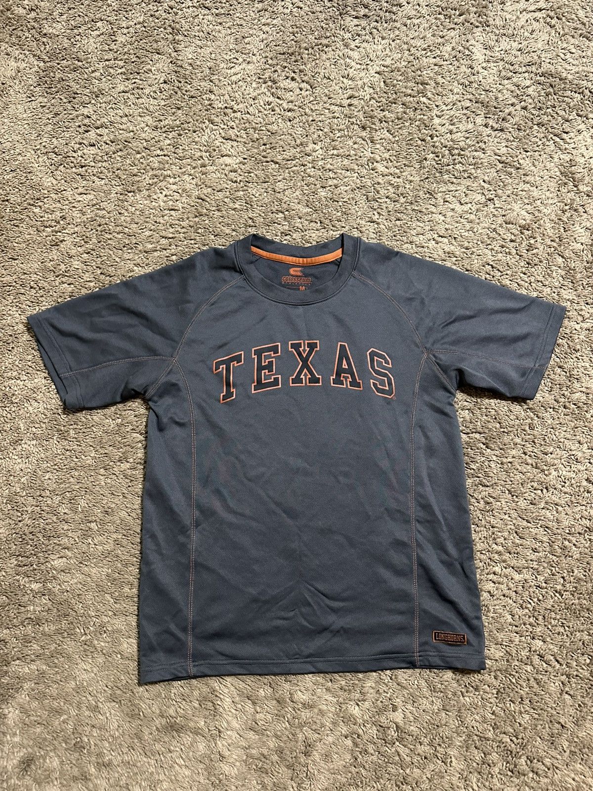 NCAA Vintage NCAA Texas University shirt 00s size medium Size US M / EU 48-50 / 2 - 1 Thumbnail