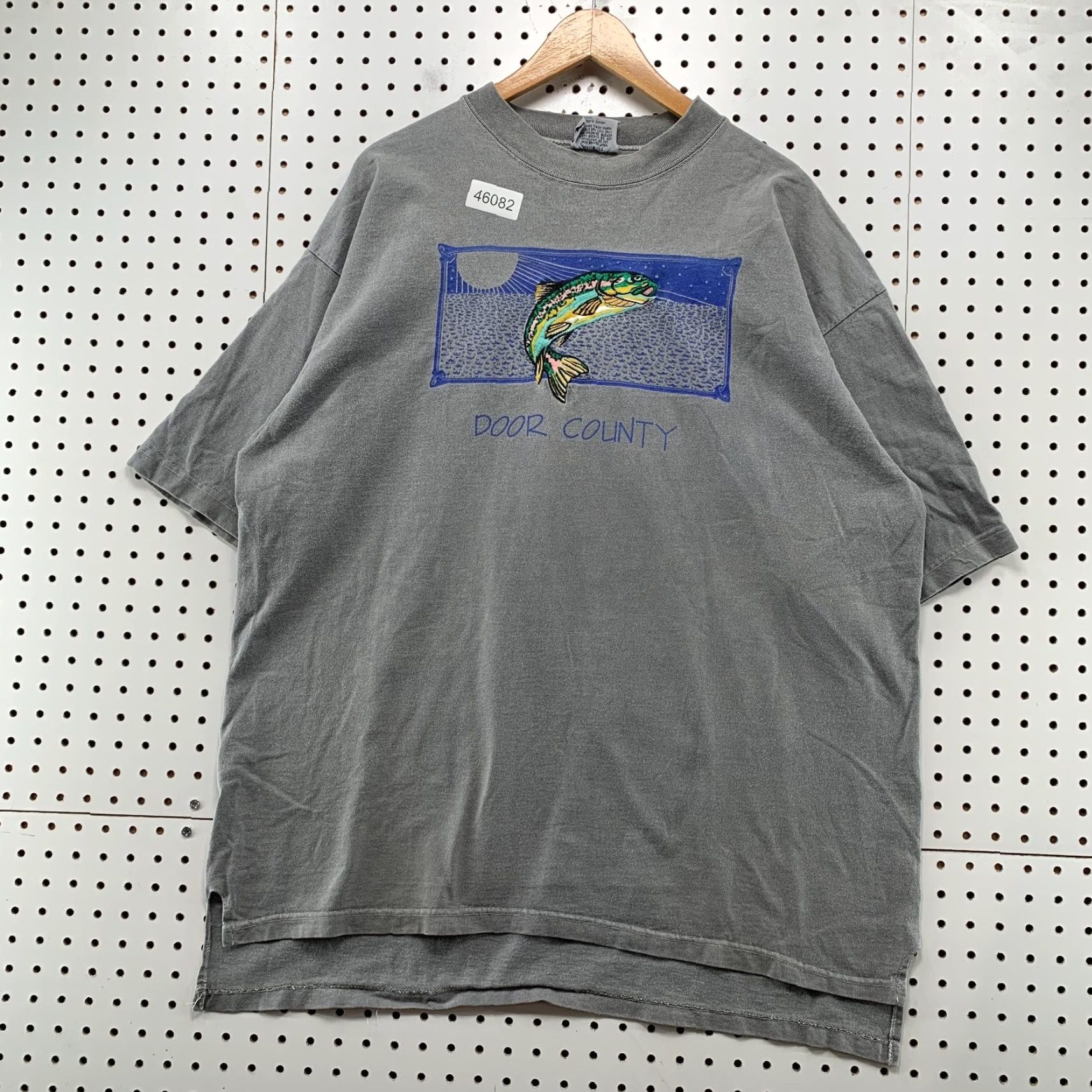 Vintage Vintage Fish Shirt Mens XL Gray Embroidered Door County Outdoor Bass Fishing Outdoor 90s Mens Size US XL / EU 56 / 4 - 2 Thumbnail