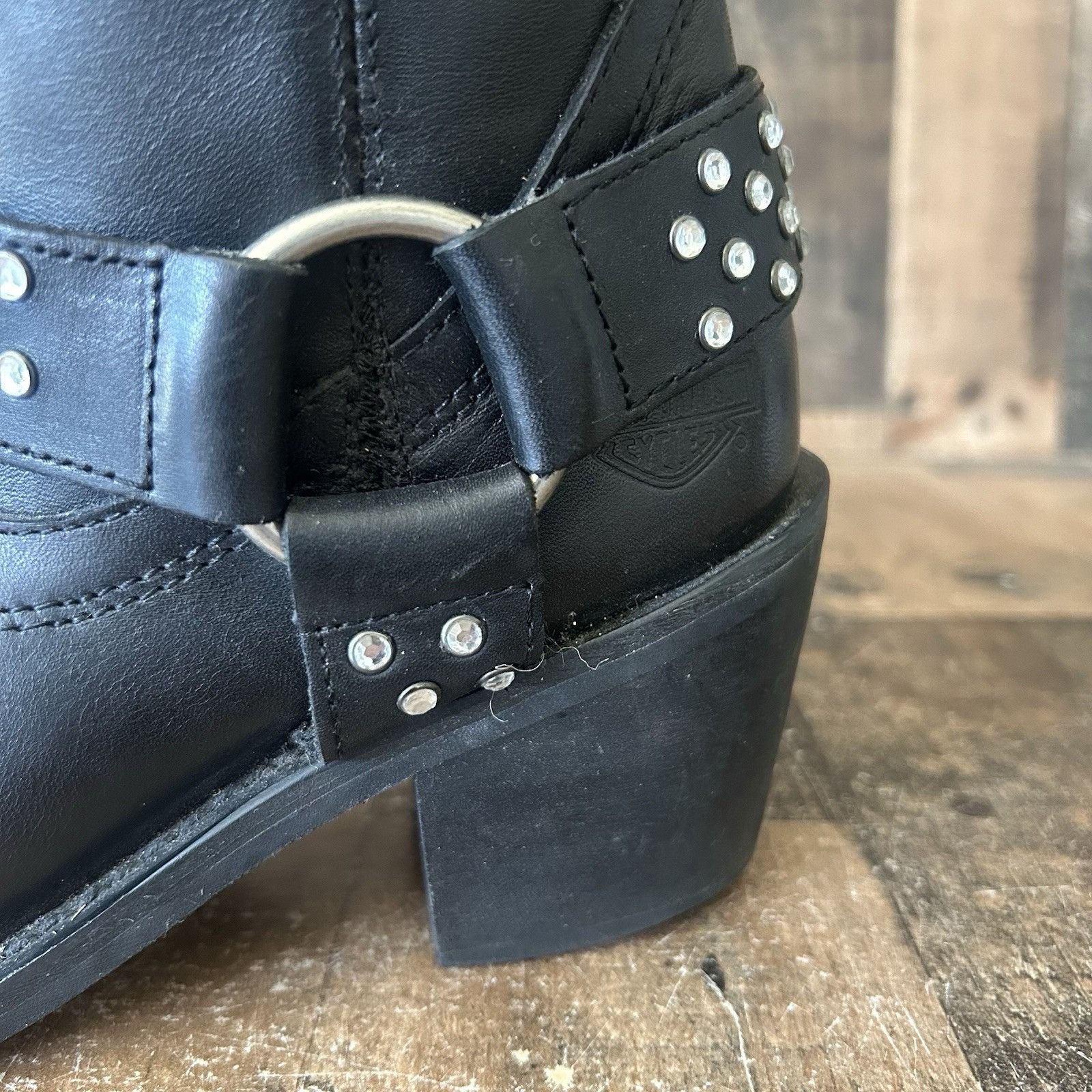 Harley Davidson Harley Davidson 85349 Side Zip Studded Moto Boots Womens 7.5 Size US 7.5 / IT 37.5 - 8 Thumbnail