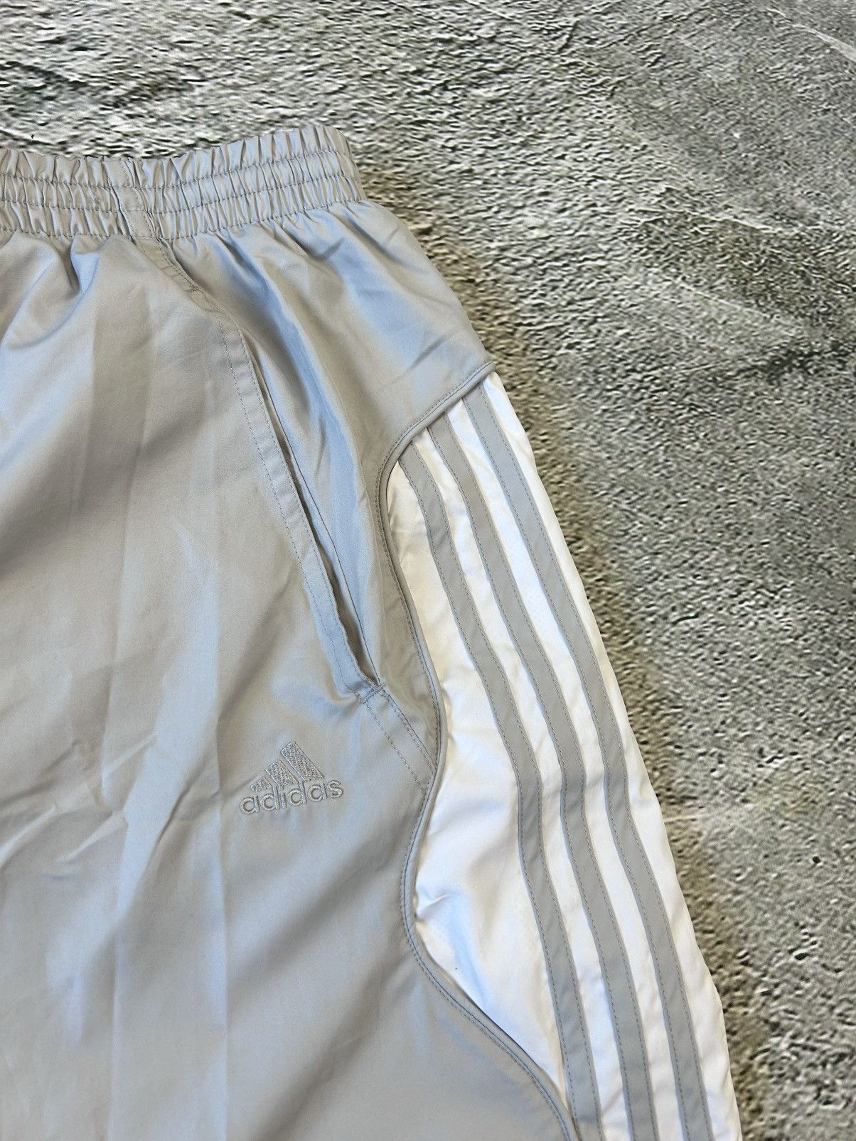 Adidas Adidas vintage grey nylon track pants drill Y2K Size US 32 / EU 48 - 2 Thumbnail