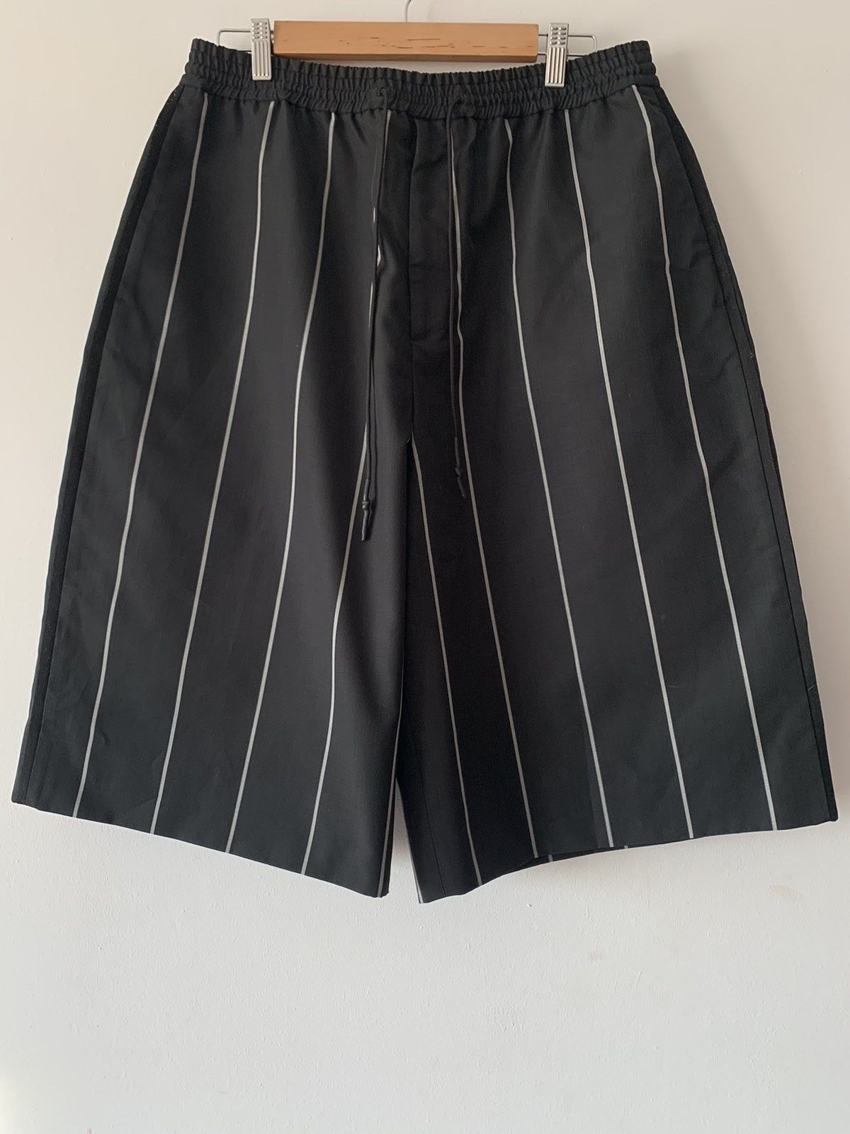 Juun.J 🔥🔥 Juun.J Black Striped Shorts Size US 32 / EU 48 - 1 Thumbnail