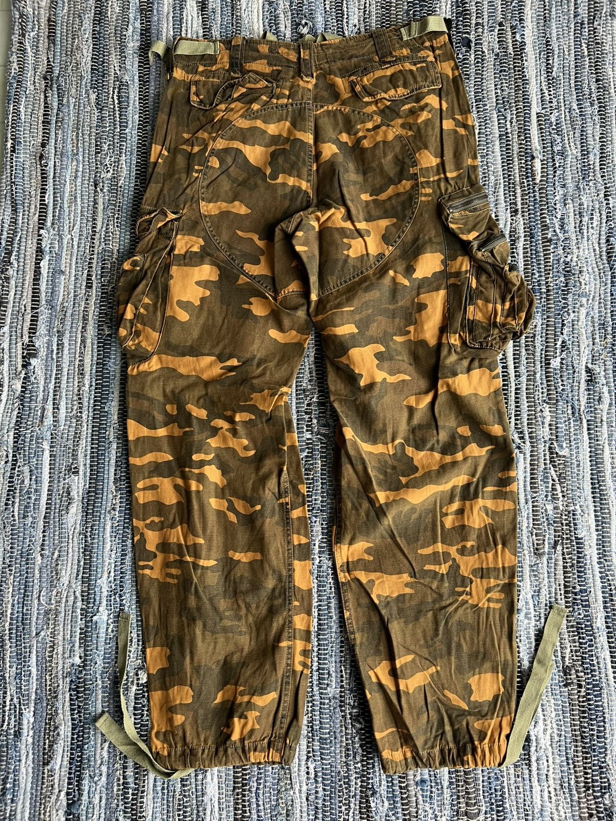 Abercrombie & Fitch Vintage Abercrombie Fitch Orange Camo Parachute Cargo Pants Size US 32 / EU 48 - 3 Thumbnail