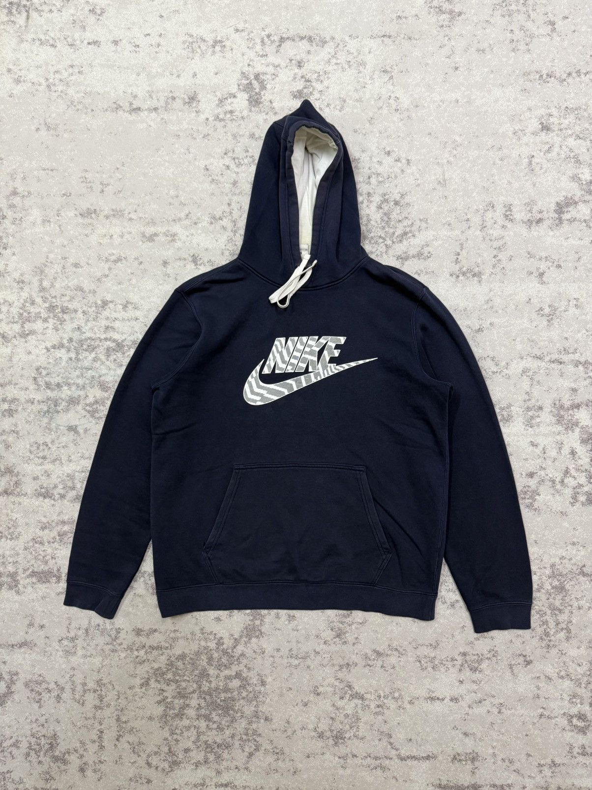 Nike NIKE ZEBRA BIGLOGO PULLOVER SWEATER HOODIE Size US L / EU 52-54 / 3 - 3 Thumbnail