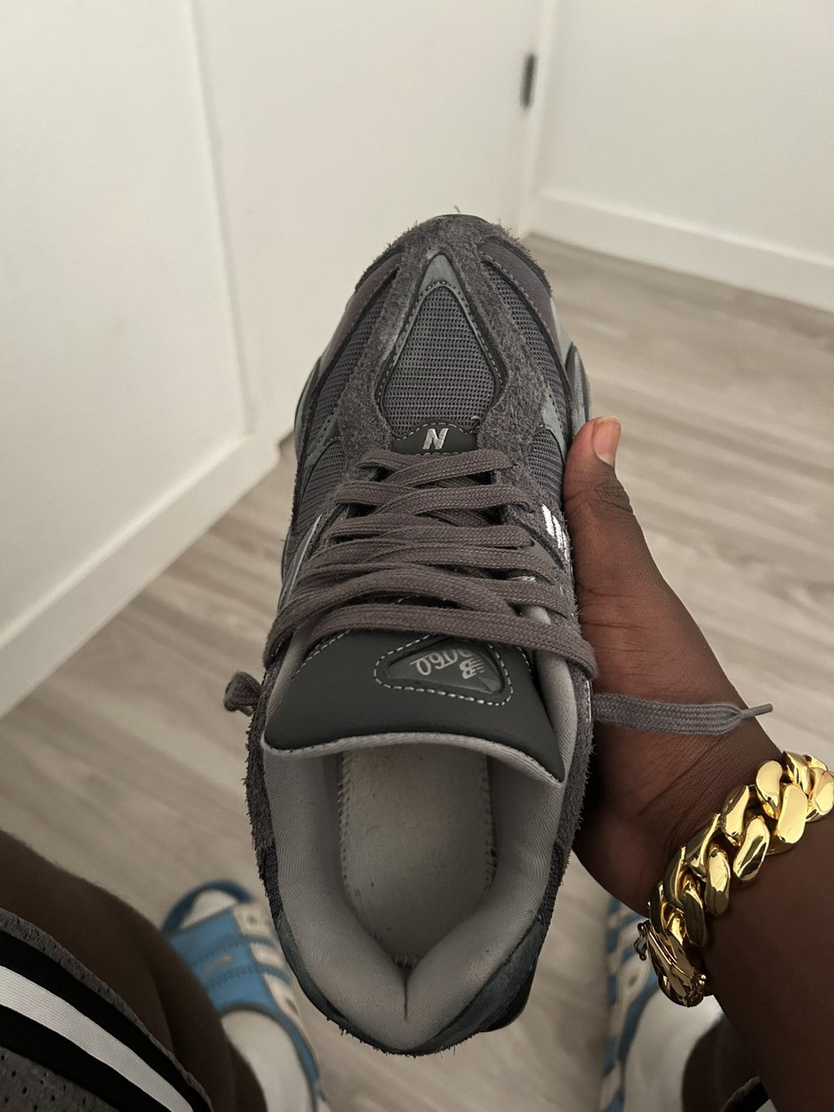 New Balance new balance 9060 Size US 9.5 / EU 42-43 - 10 Thumbnail